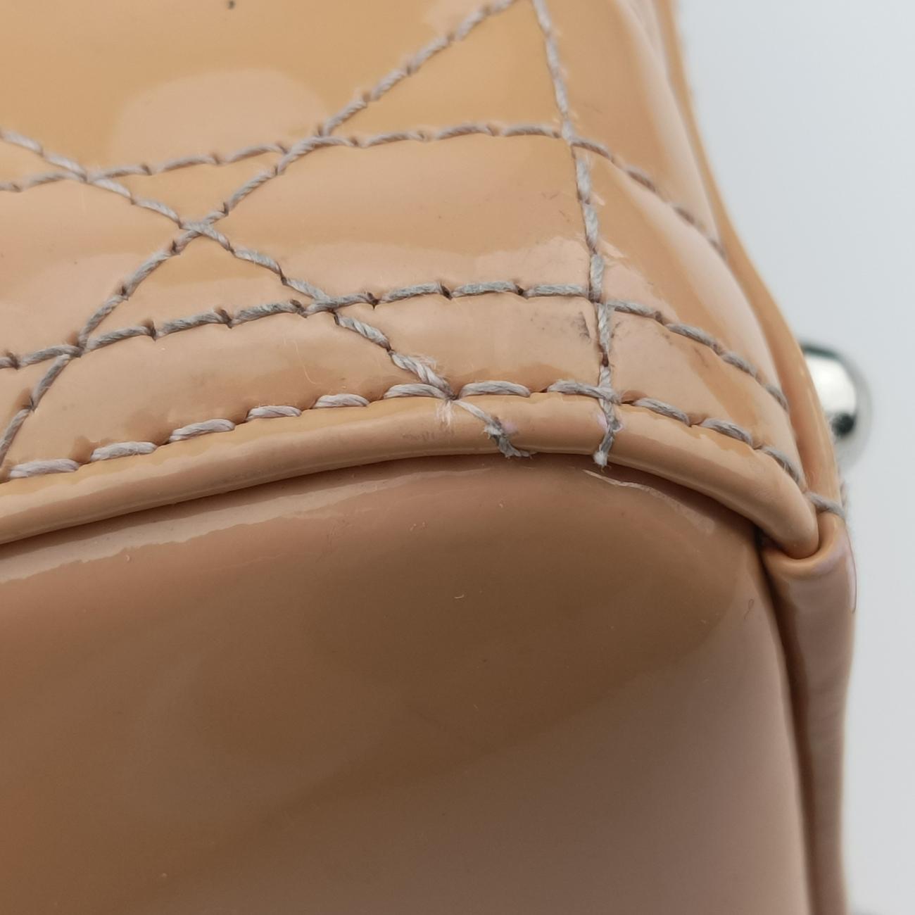 Secondhand Christian Dior Lady Dior Beige Patent  shoulderbag | stylenewstar