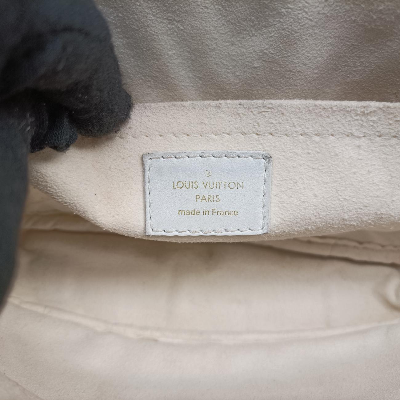 Secondhand Louis Vuitton New Wave Camera White Leather M53863 shoulderbag | stylenewstar