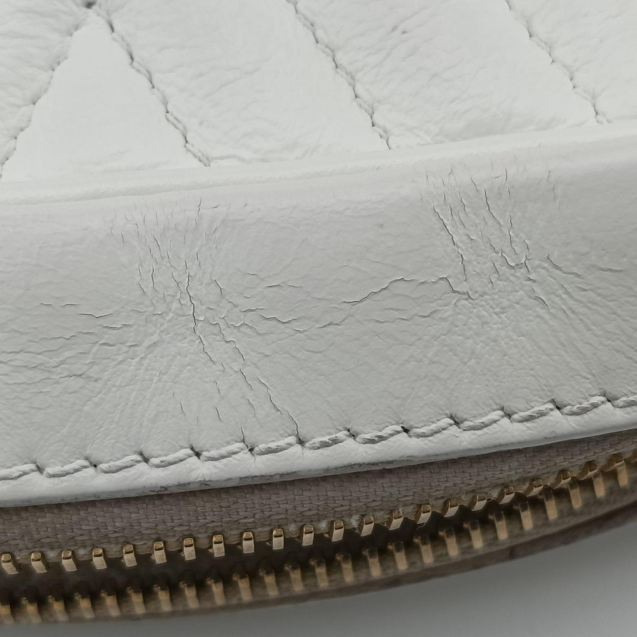 Secondhand Louis Vuitton New Wave Camera White Leather M53863 shoulderbag | stylenewstar