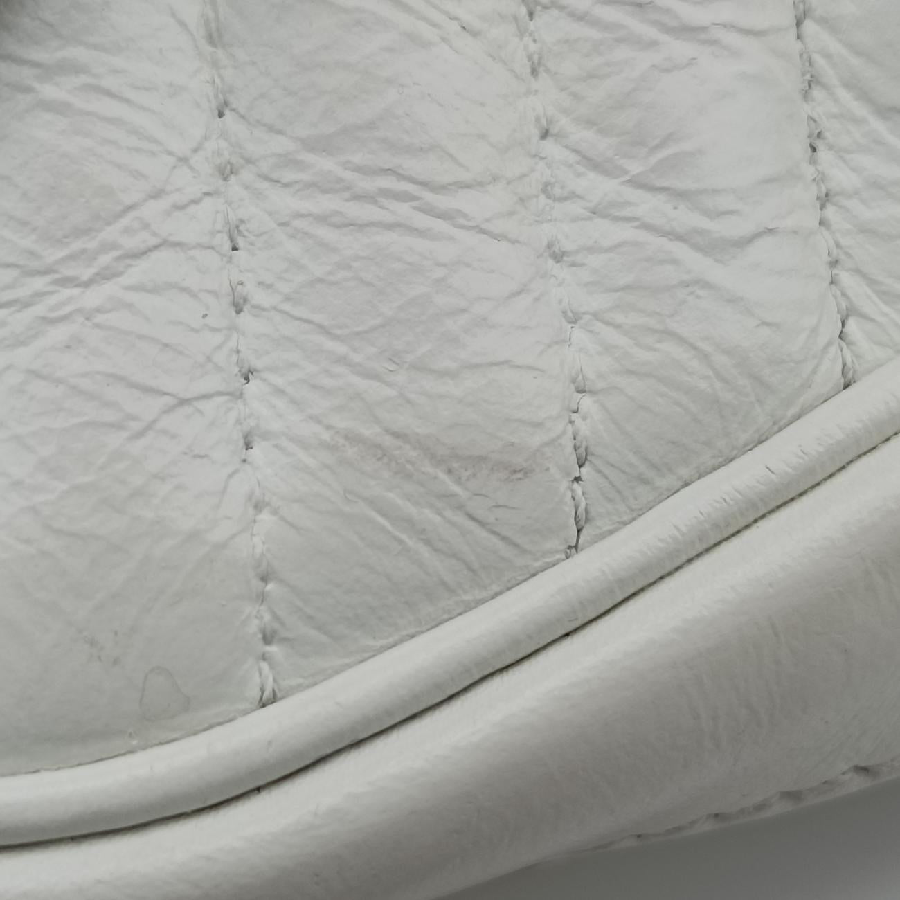 Secondhand Louis Vuitton New Wave Camera White Leather M53863 shoulderbag | stylenewstar