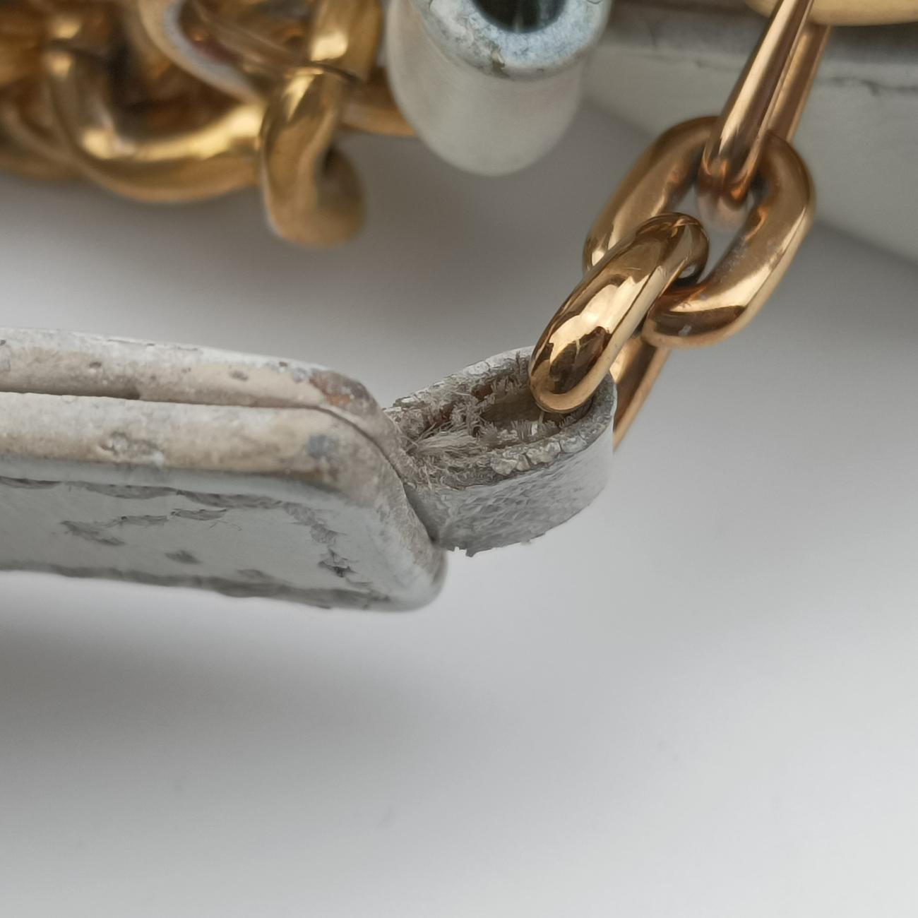 Secondhand Louis Vuitton New Wave Camera White Leather M53863 shoulderbag | stylenewstar