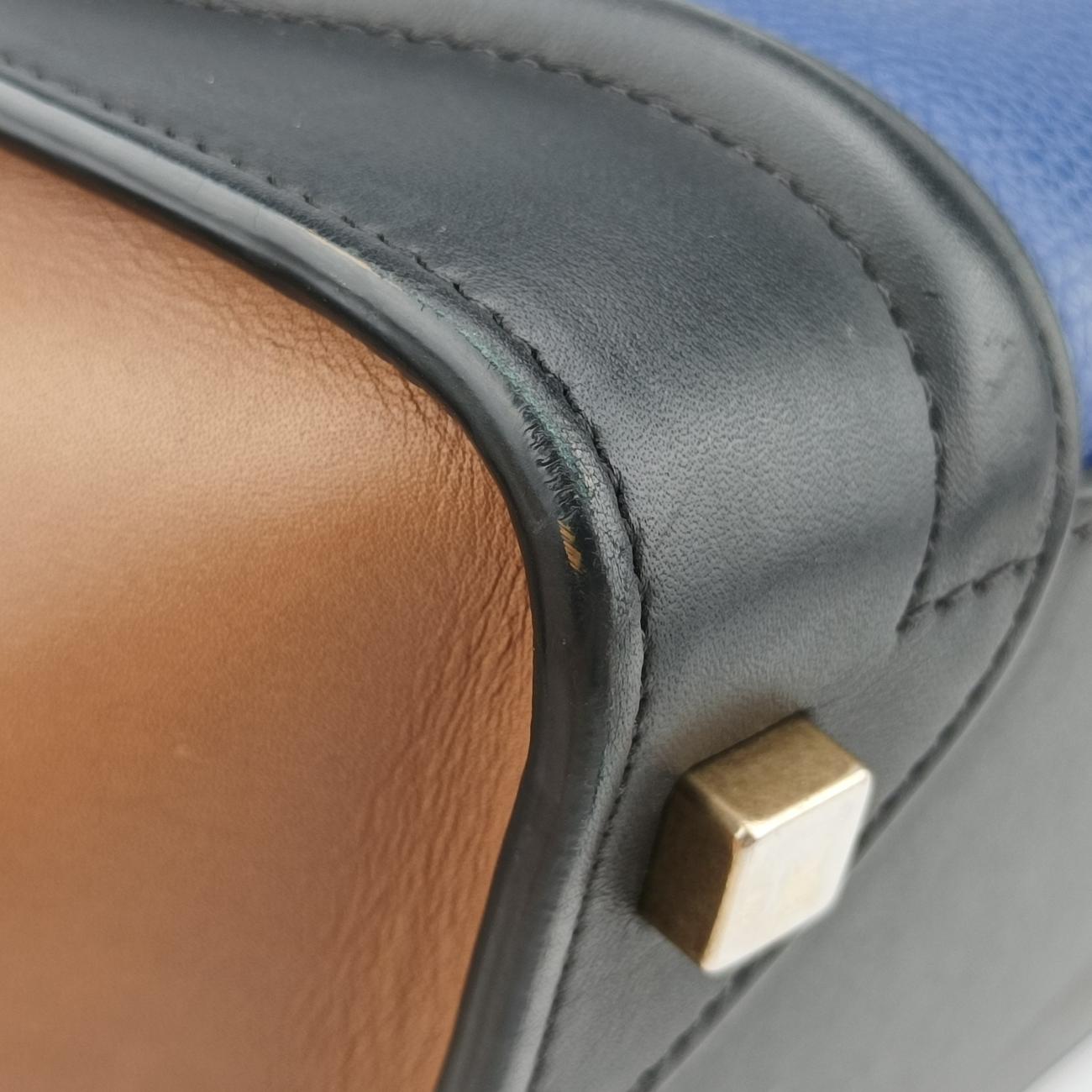 Pre-owned Celine Luggage Micro shopper Blue×Black×Beige Leather  handbag | stylenewstar