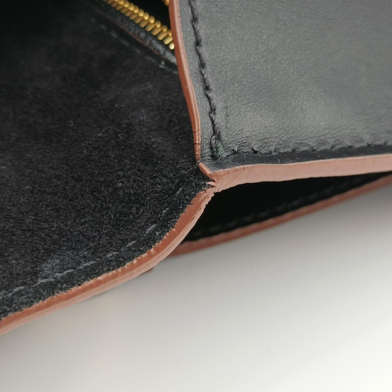 Secondhand Miu Miu Miu Lady Black Leather  shoulderbag | stylenewstar