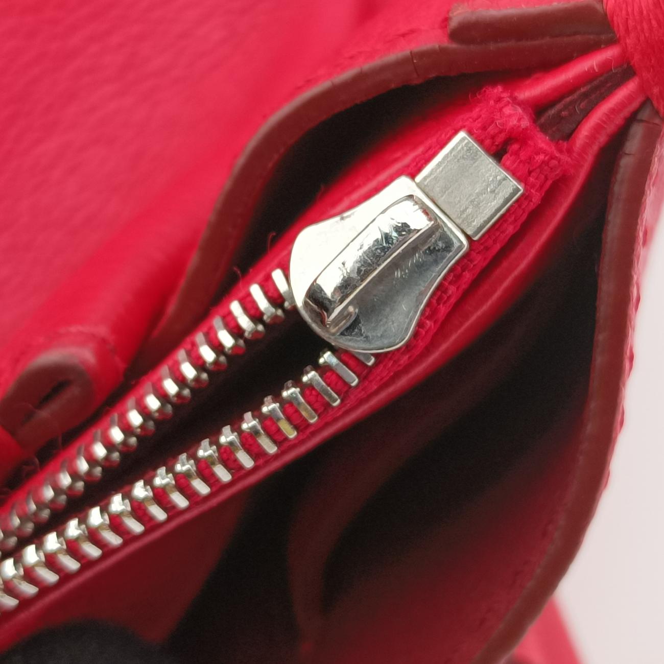 Pre-owned Louis Vuitton Lockme 2 Rouge leather M54570 handbag | stylenewstar