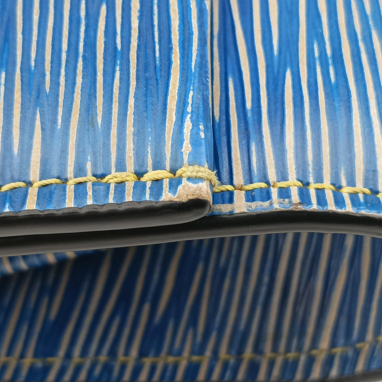 Pre-owned Louis Vuitton Clery Pochette Denim Blue Epi M54539 shoulderbag | stylenewstar