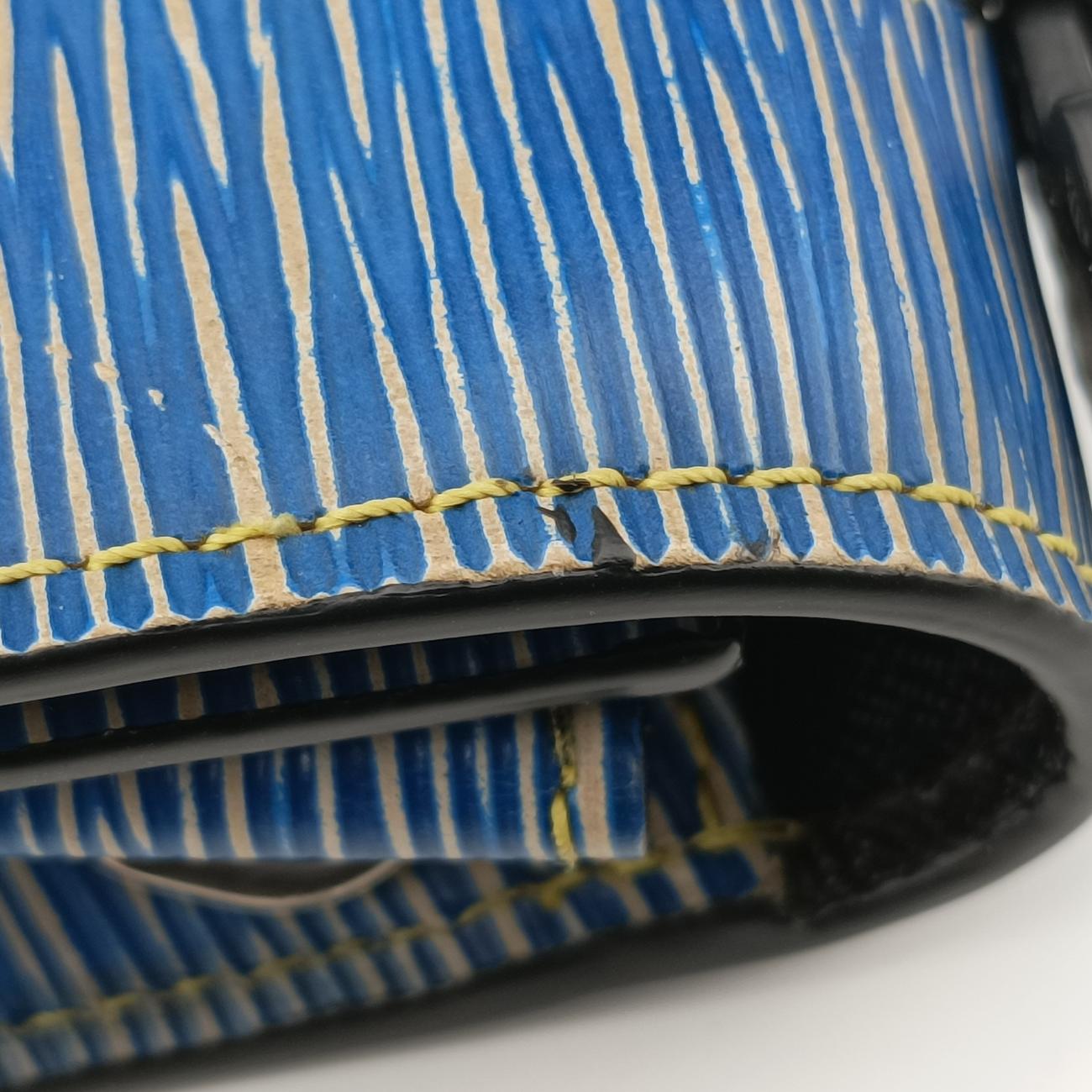 Pre-owned Louis Vuitton Clery Pochette Denim Blue Epi M54539 shoulderbag | stylenewstar