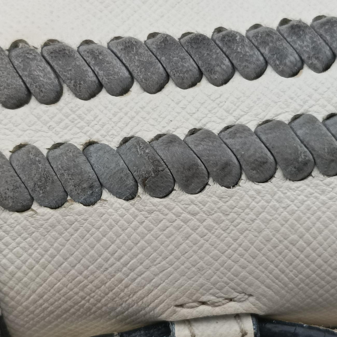 Secondhand Prada Embroidered Sound Black x White x Gray SAFFIANO Leather  shoulderbag | stylenewstar