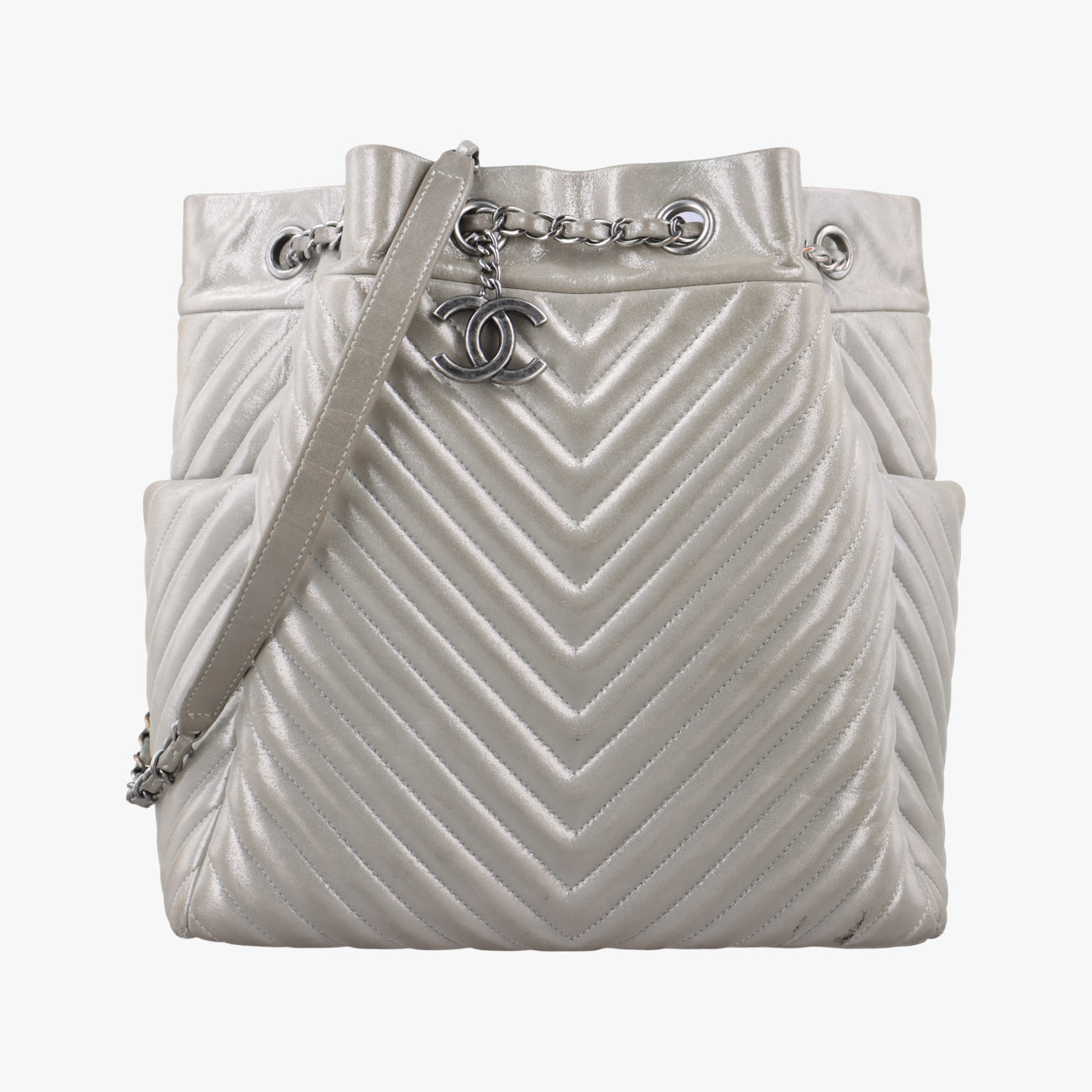 Pre-owned Chanel Urban Spirit V stitch Silver Sparkle Leather A91136 shoulderbag | stylenewstar