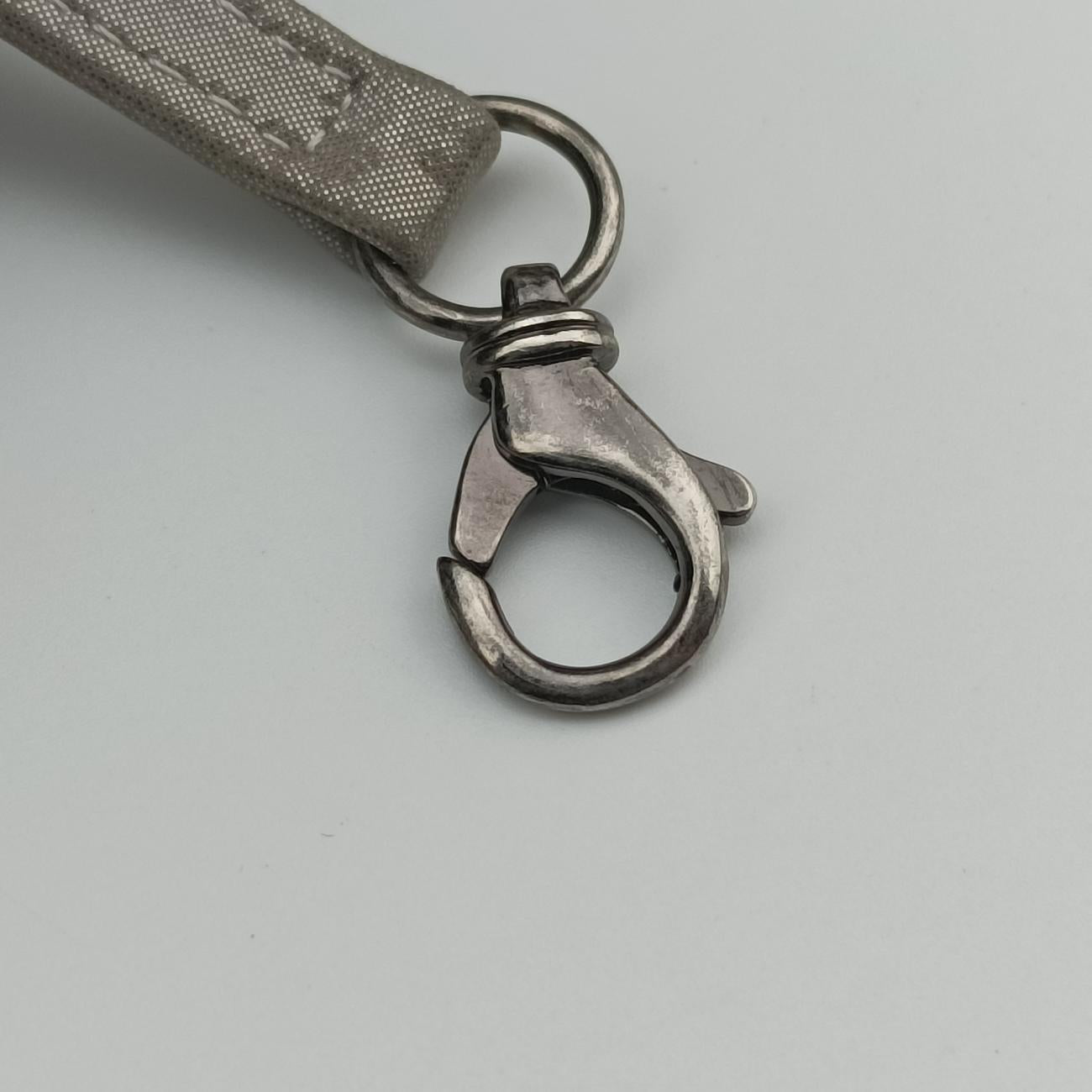 Pre-owned Chanel Urban Spirit V stitch Silver Sparkle Leather A91136 shoulderbag | stylenewstar