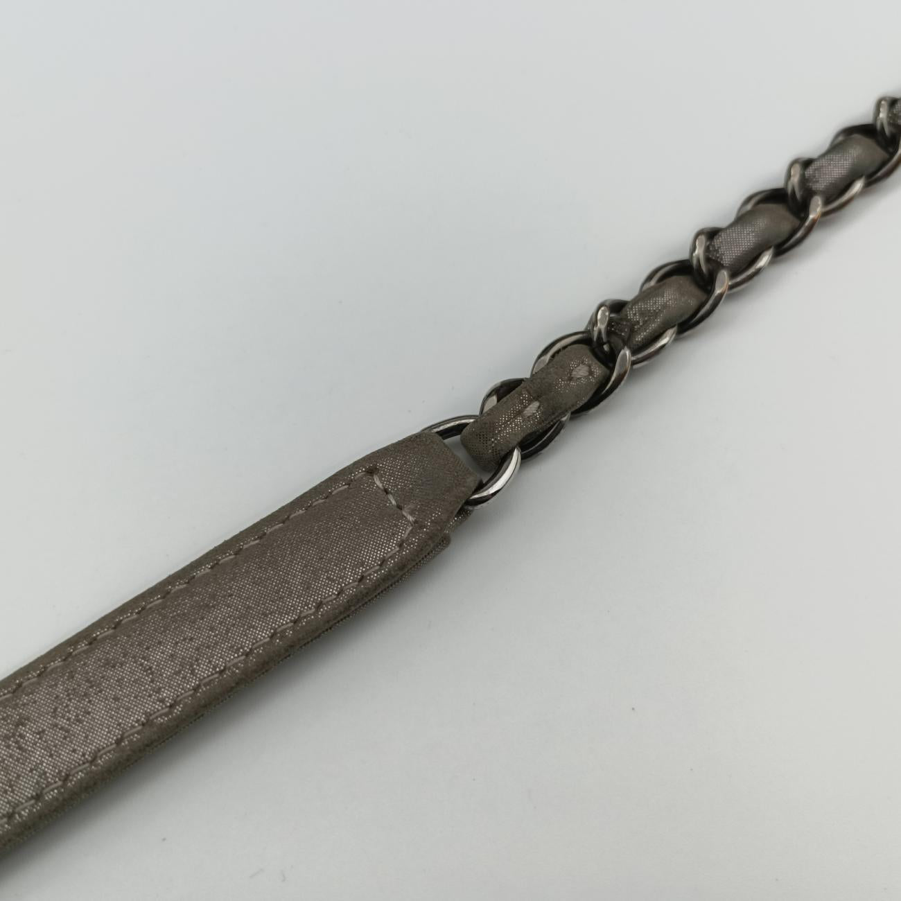 Pre-owned Chanel Urban Spirit V stitch Silver Sparkle Leather A91136 shoulderbag | stylenewstar