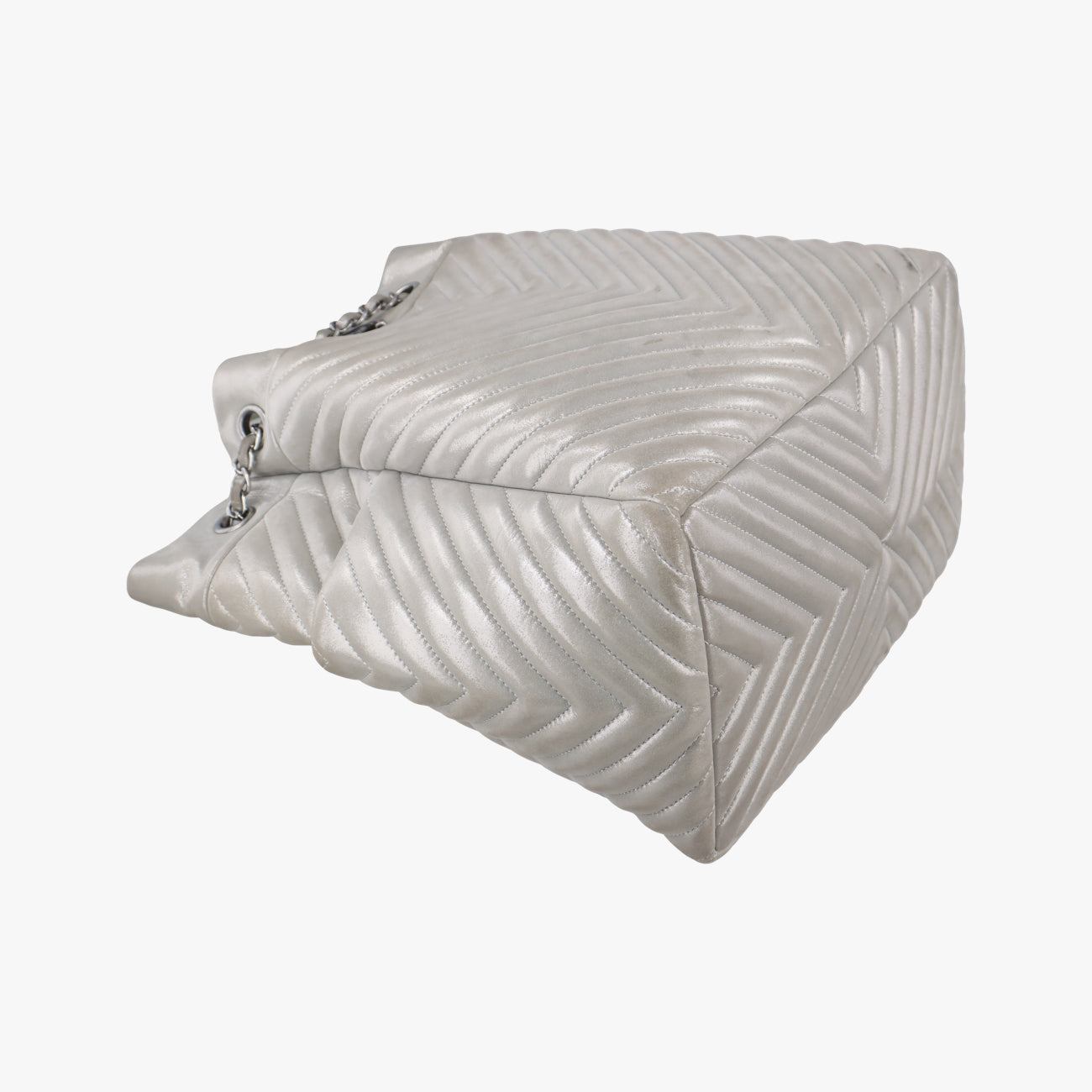 Pre-owned Chanel Urban Spirit V stitch Silver Sparkle Leather A91136 shoulderbag | stylenewstar