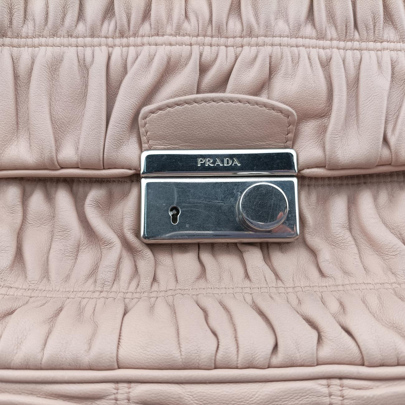 Pre-owned Prada Gaufre Logo Flap Pink Nappa Leather BT0939 shoulderbag | stylenewstar