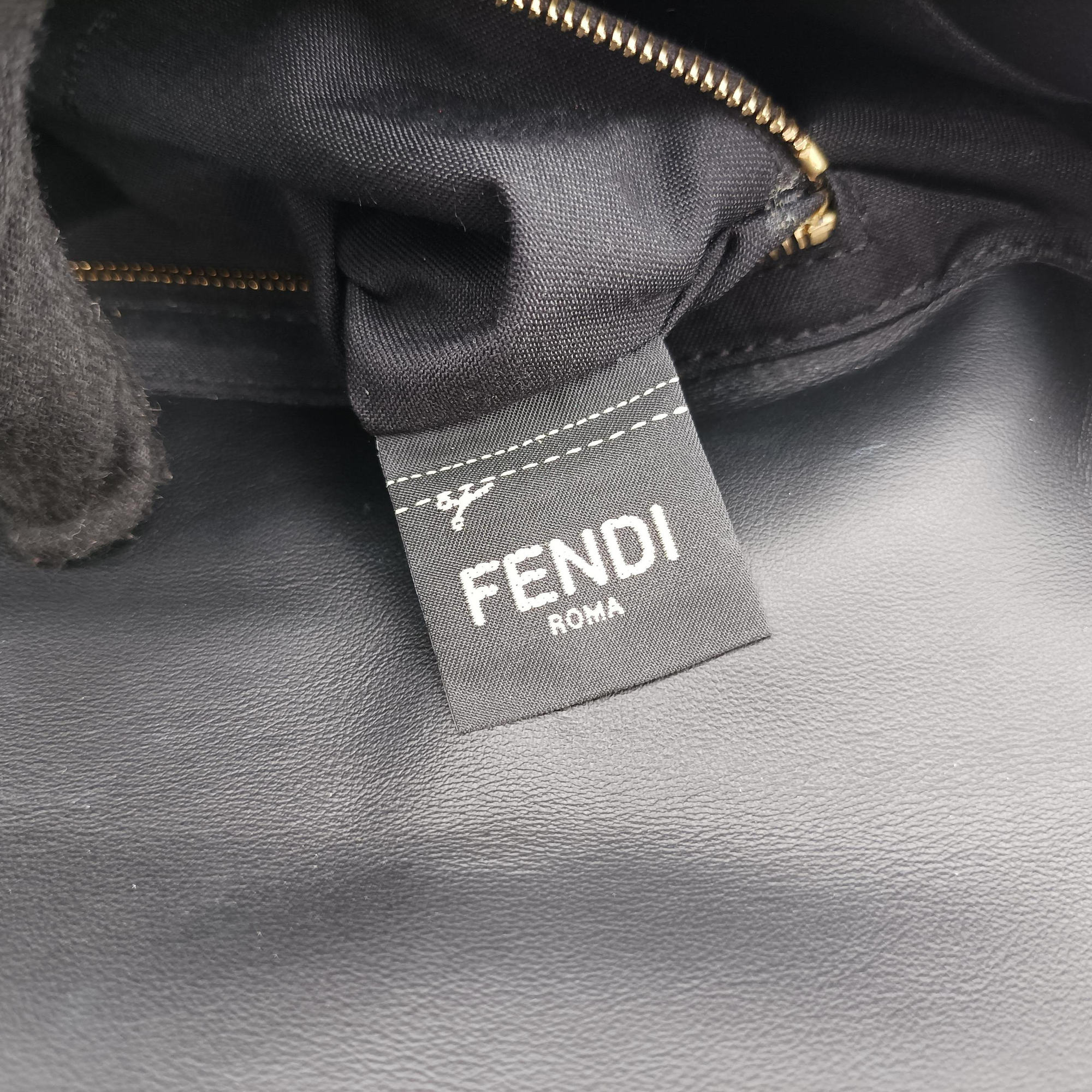 Vintage Fendi Baguette Black Leather 7VA472 shoulderbag | stylenewstar