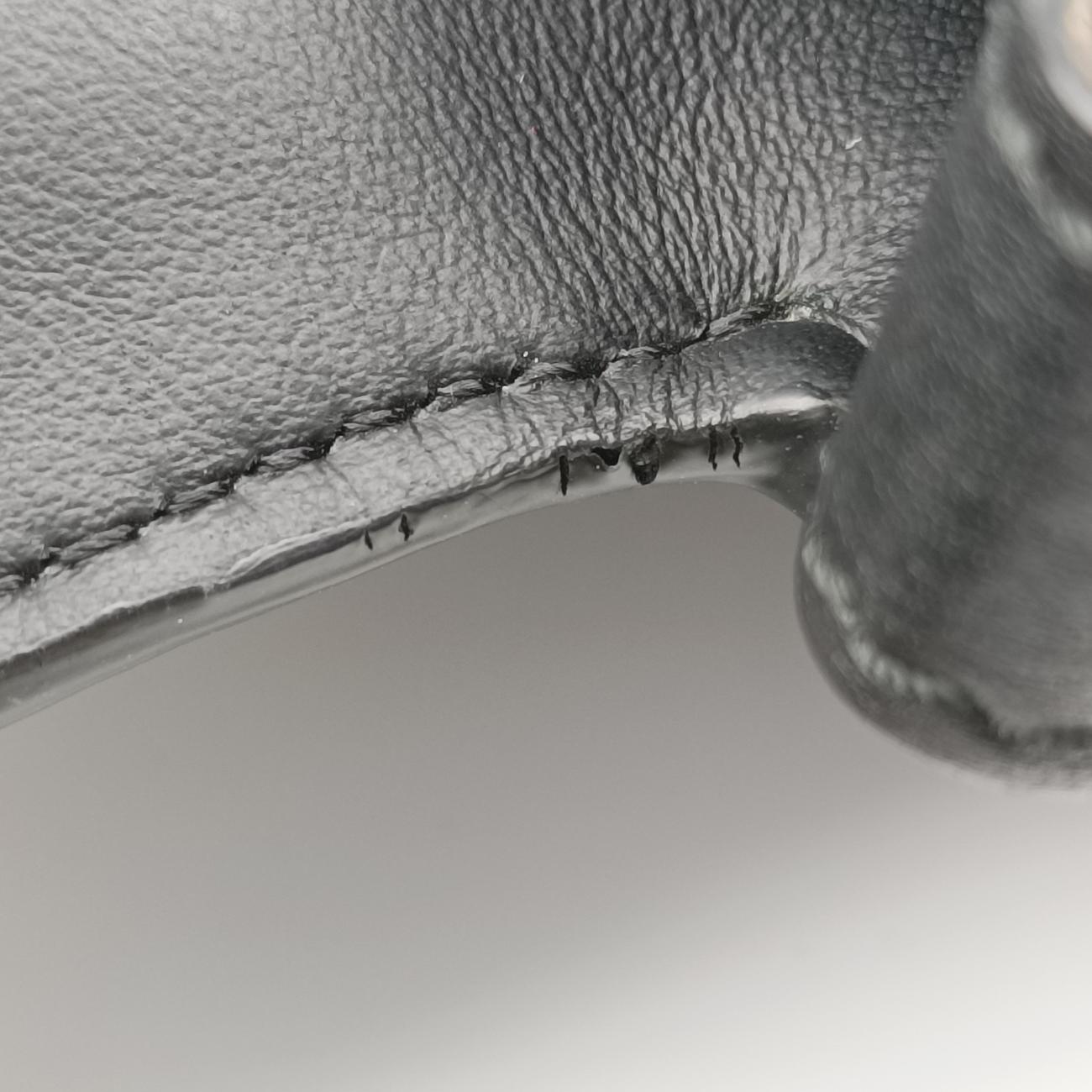 Pre-owned Fendi Baguette Black Leather 7VA472 shoulderbag | stylenewstar