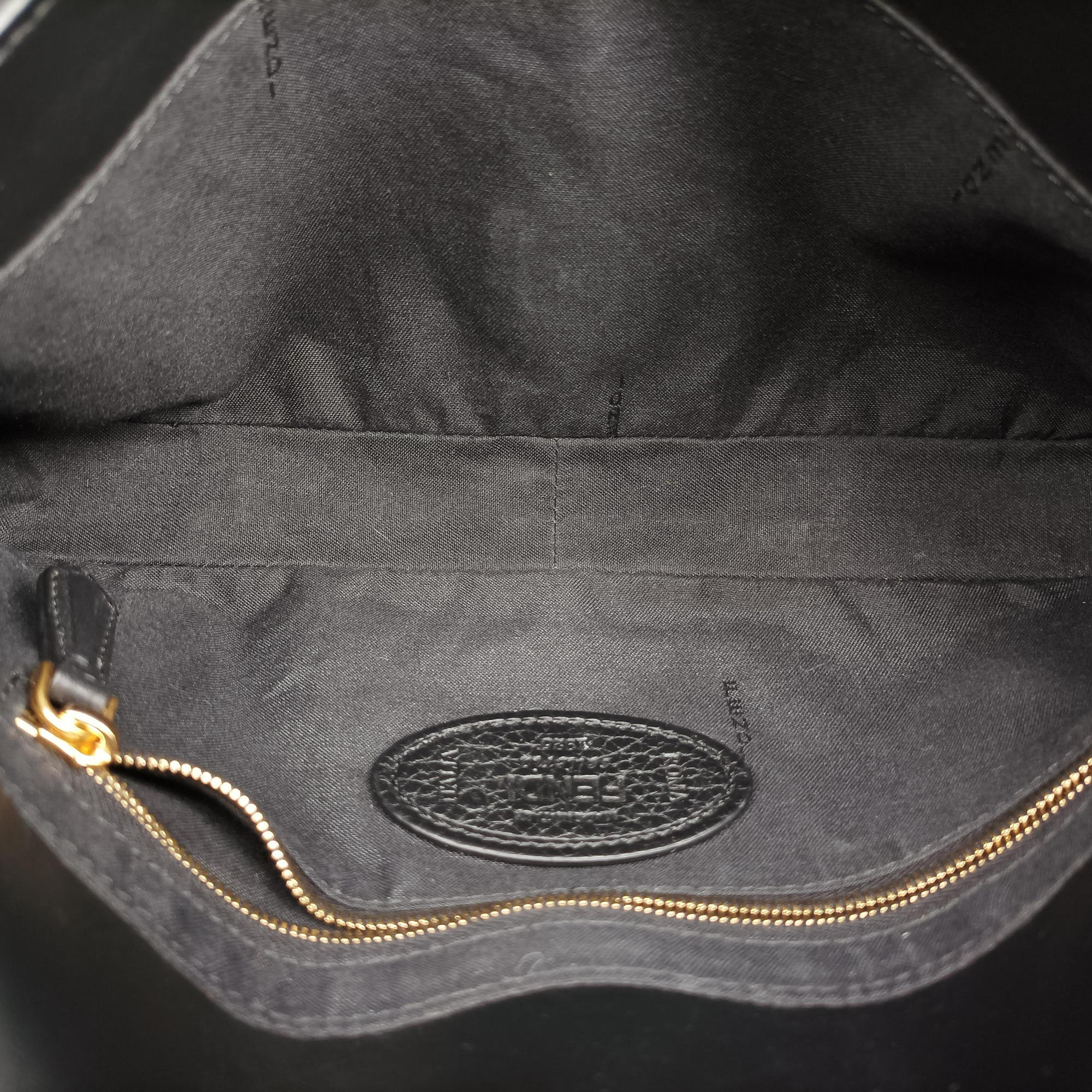 Vintage Fendi Baguette Black Leather 7VA472 shoulderbag | stylenewstar