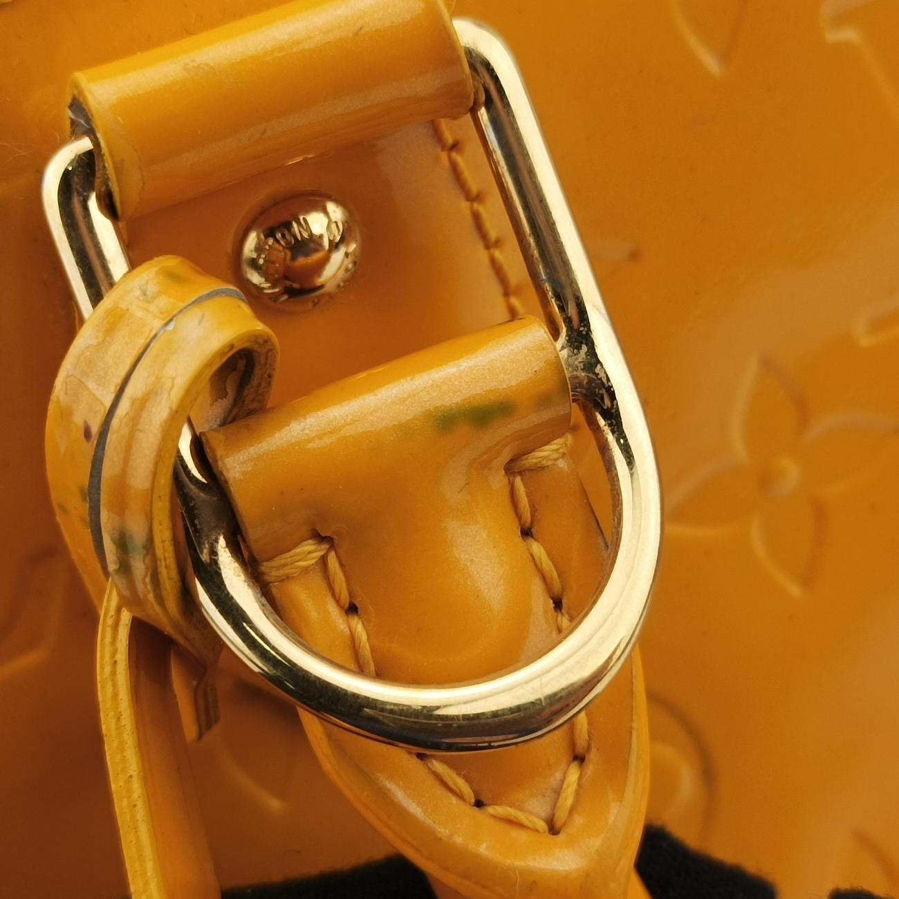 Pre-owned Louis Vuitton Alma BB Olive Vernis M91584 shoulderbag | stylenewstar