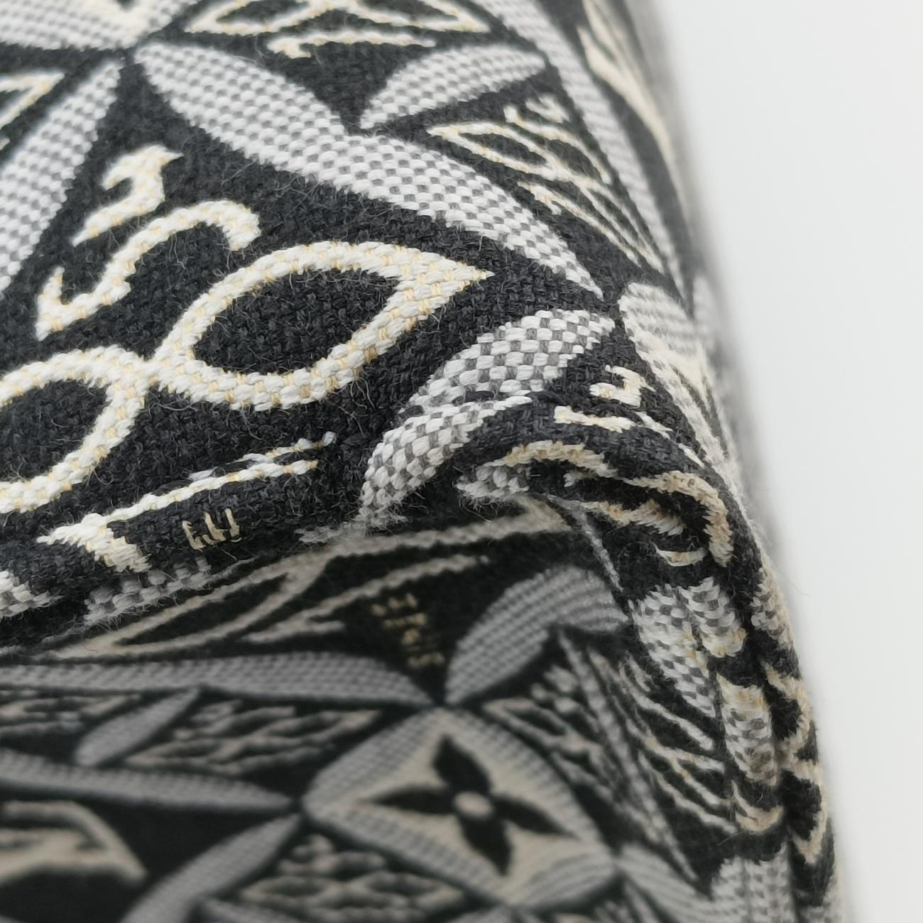 Pre-owned Louis Vuitton On the Go GM Gris Jacquard M57207 shoulderbag | stylenewstar