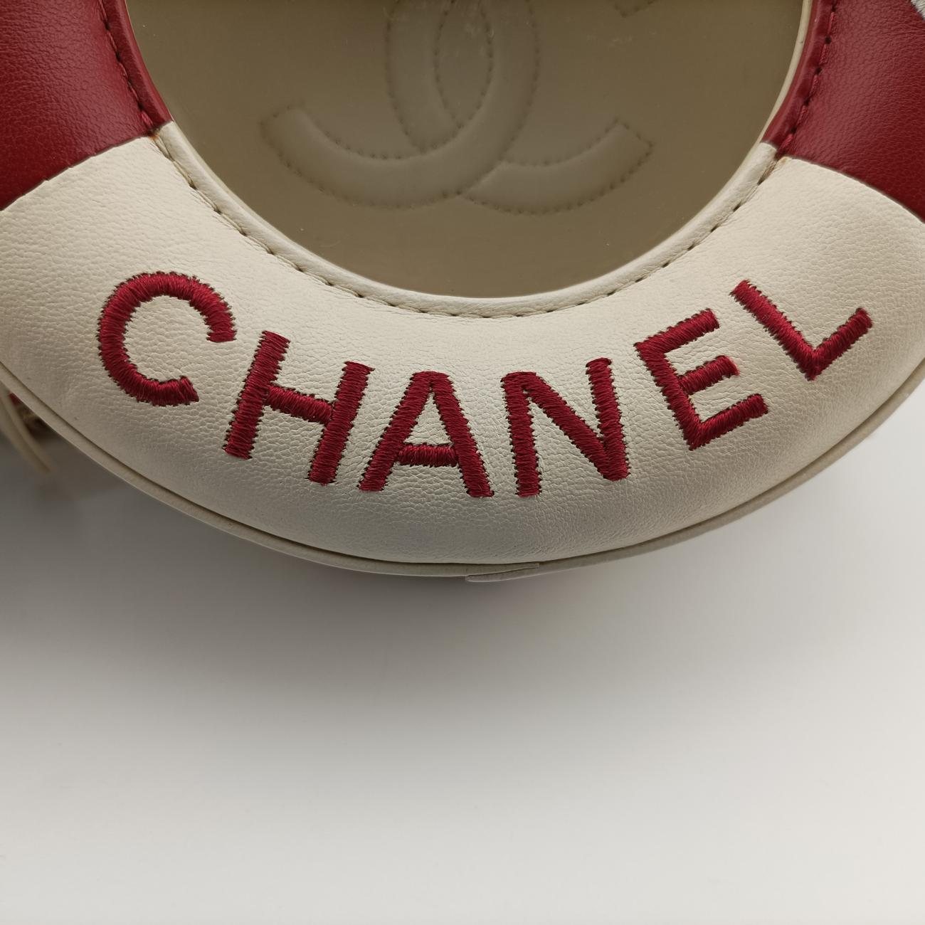 Pre-owned Chanel La Pausa Coco Lifesaver Round White×Red lambskin AS0209 shoulderbag | stylenewstar