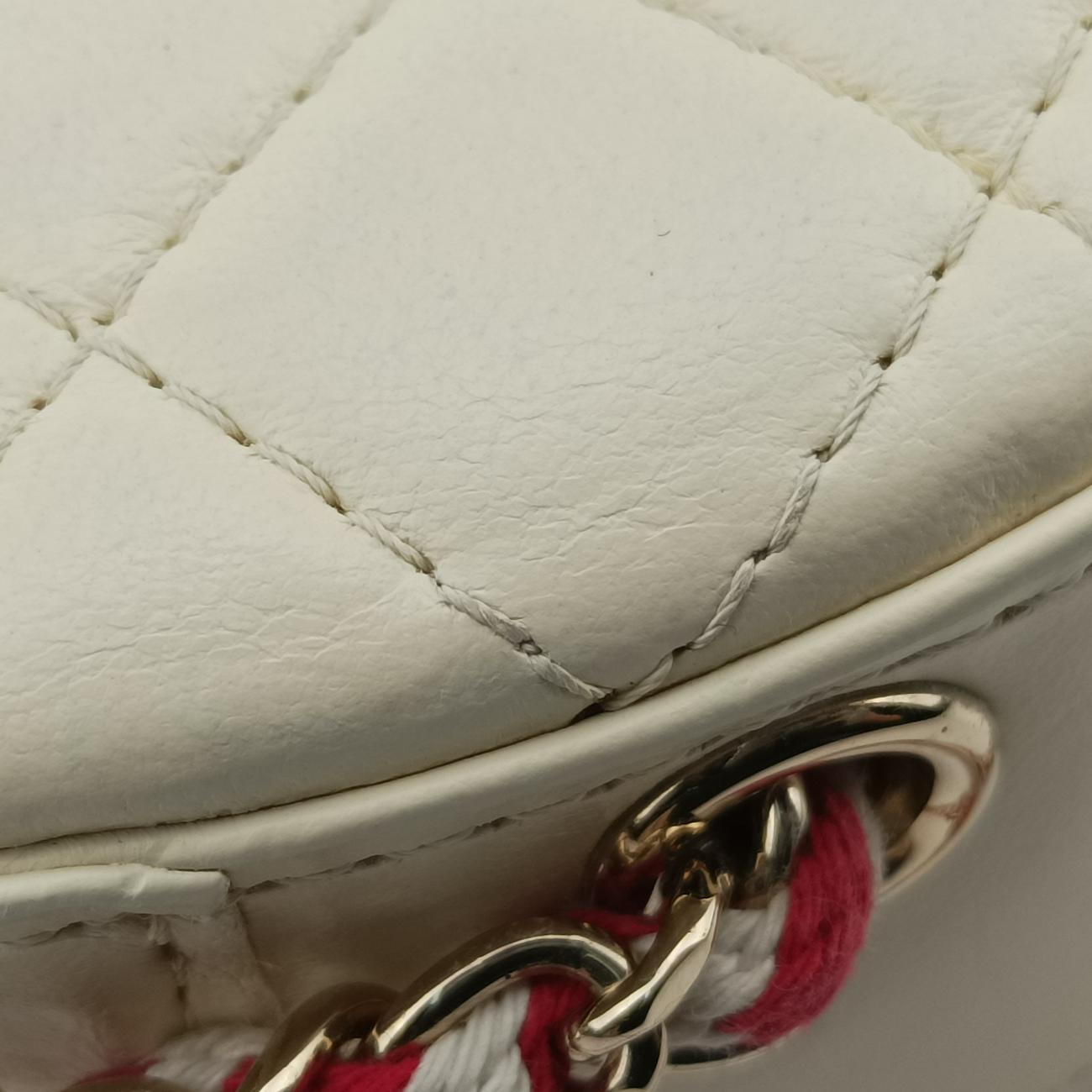 Pre-owned Chanel La Pausa Coco Lifesaver Round White×Red lambskin AS0209 shoulderbag | stylenewstar