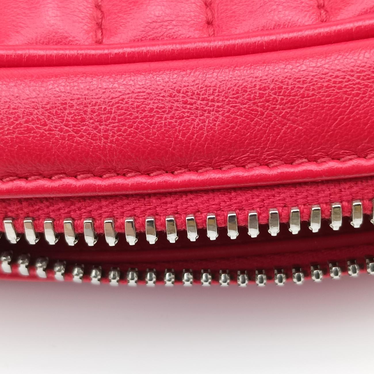 Pre-owned Prada Diagramme Red leather 1BH084 shoulderbag | stylenewstar