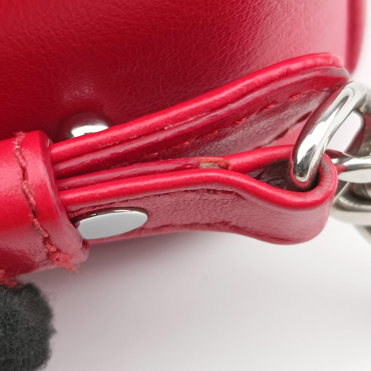 Pre-owned Prada Diagramme Red leather 1BH084 shoulderbag | stylenewstar