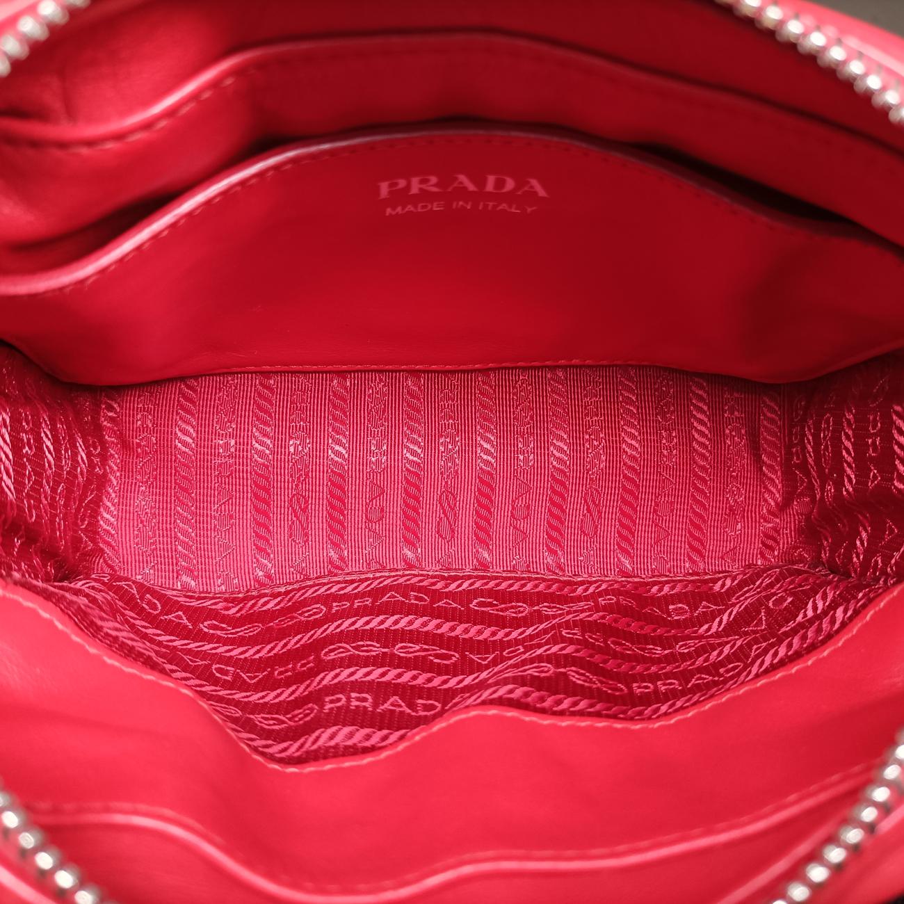 Pre-owned Prada Diagramme Red leather 1BH084 shoulderbag | stylenewstar