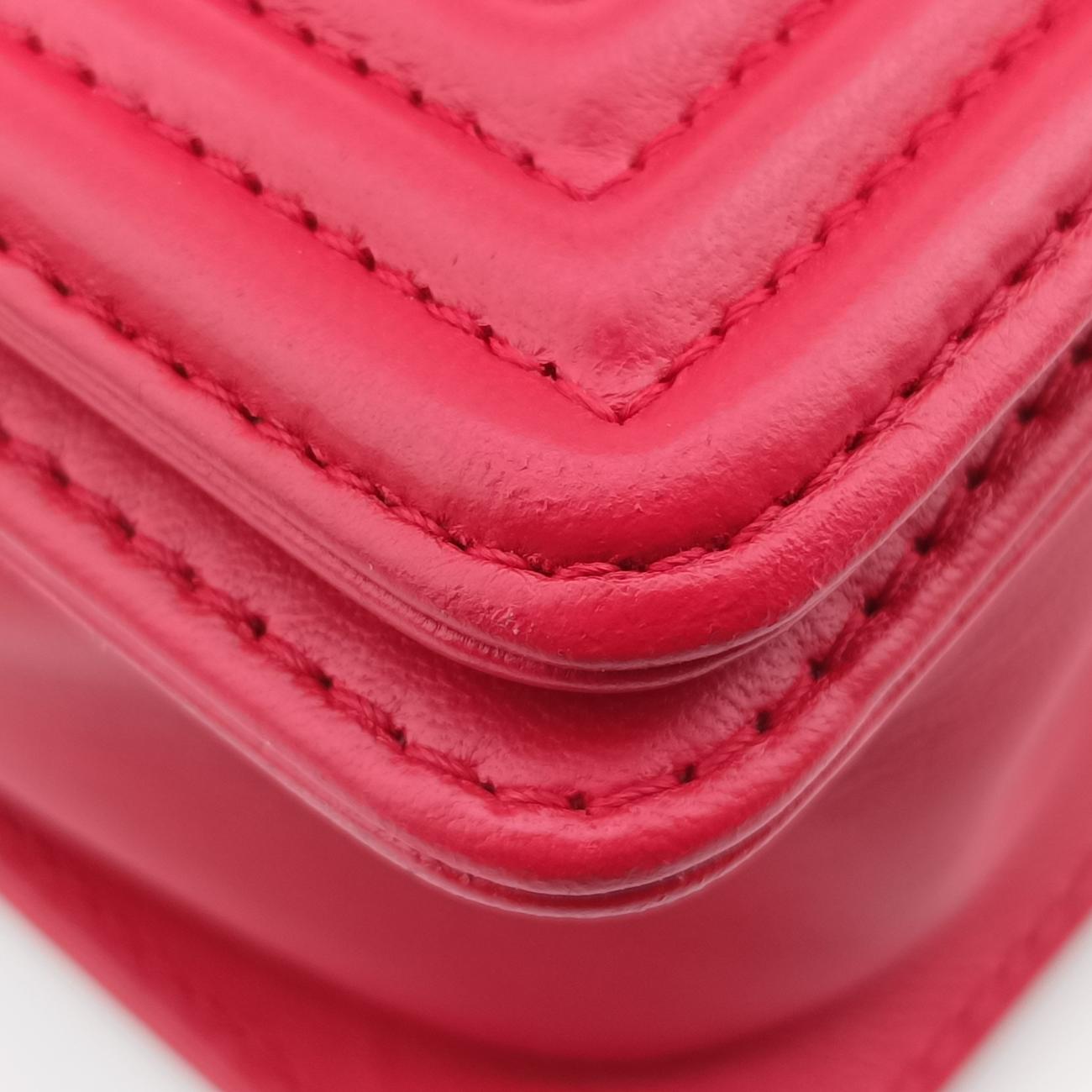 Vintage Chanel BOY CHANEL Red lambskin×Garrusha A66230 shoulderbag | stylenewstar