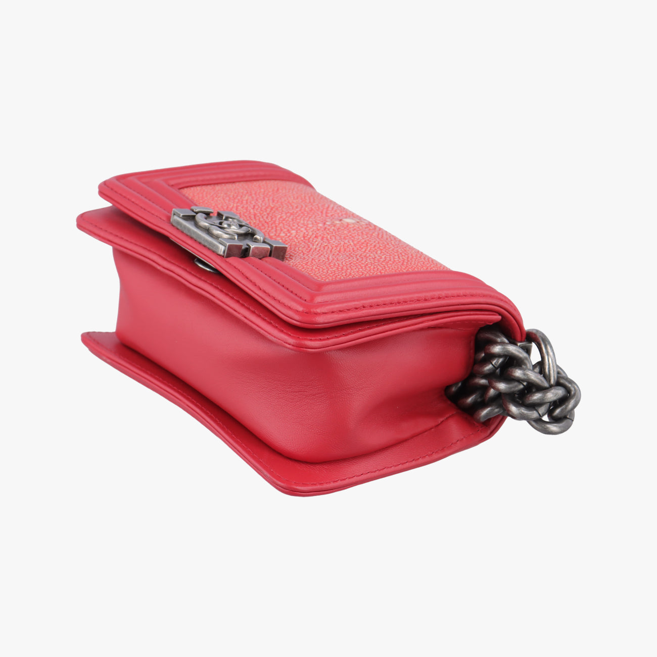 Vintage Chanel BOY CHANEL Red lambskin×Garrusha A66230 shoulderbag | stylenewstar