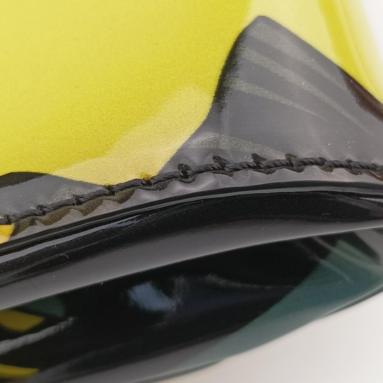 Pre-owned VERSACE Palazzo Medusa Multicolour Patent  shoulderbag | stylenewstar