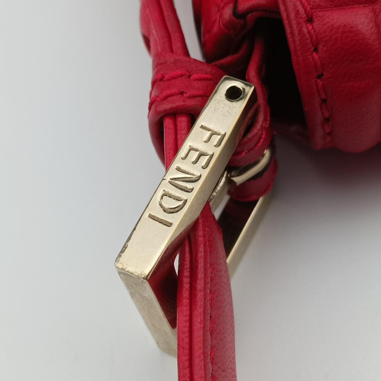 Pre-owned Fendi Baguette Red lambskin 8BR600 shoulderbag | stylenewstar