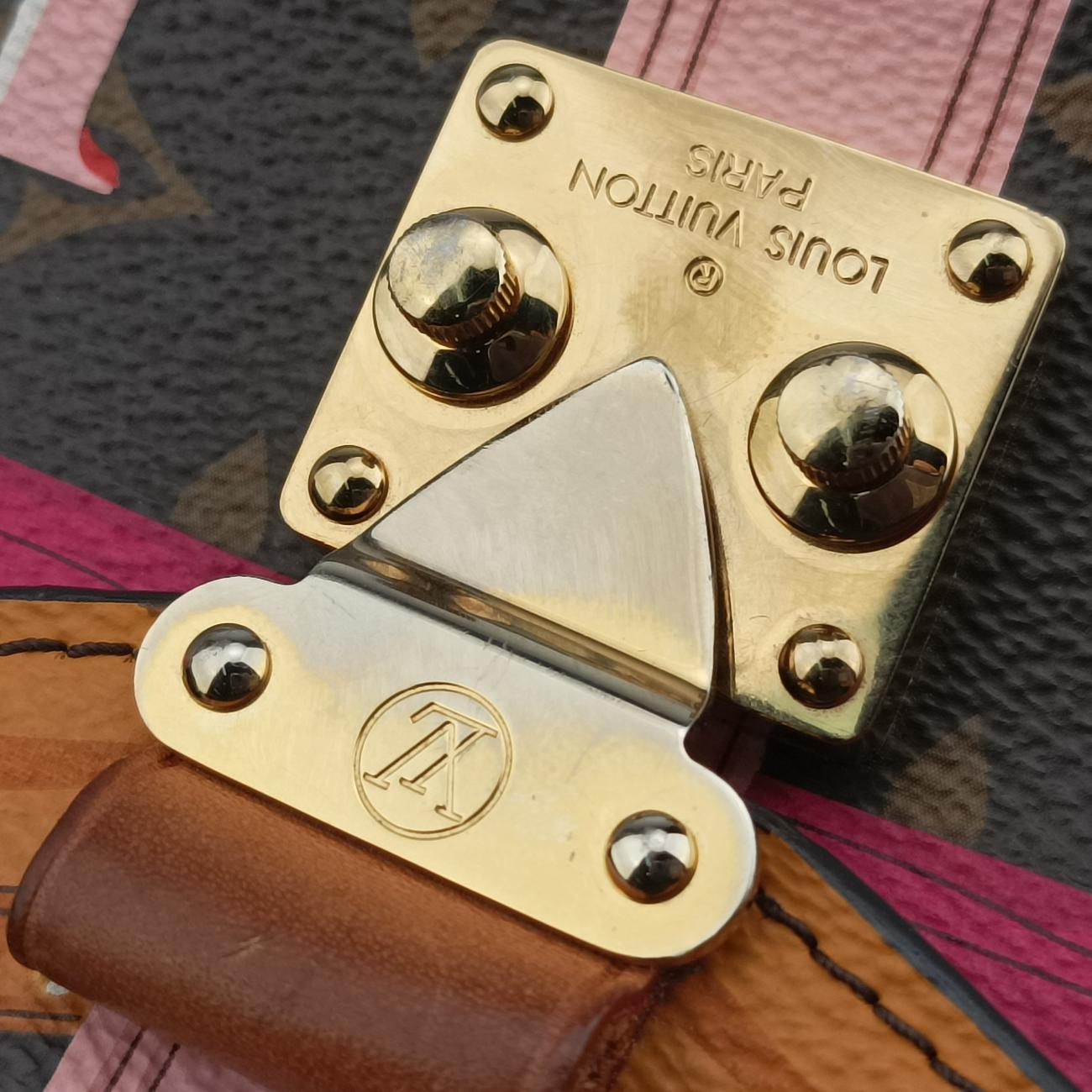 Secondhand Louis Vuitton Summer Trunk Pochette MéTIS brown×multi Monogram Canvas M43628 shoulderbag | stylenewstar