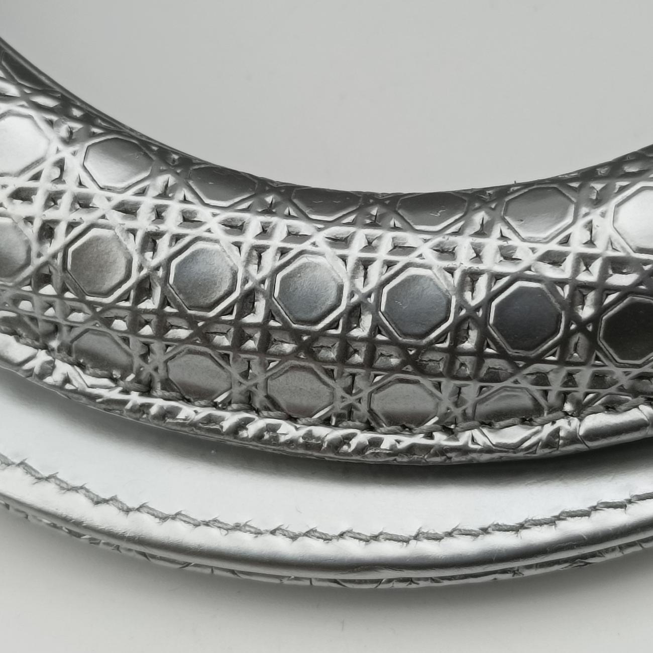 Secondhand Christian Dior Lady Dior Silver Patent Leather  shoulderbag | stylenewstar