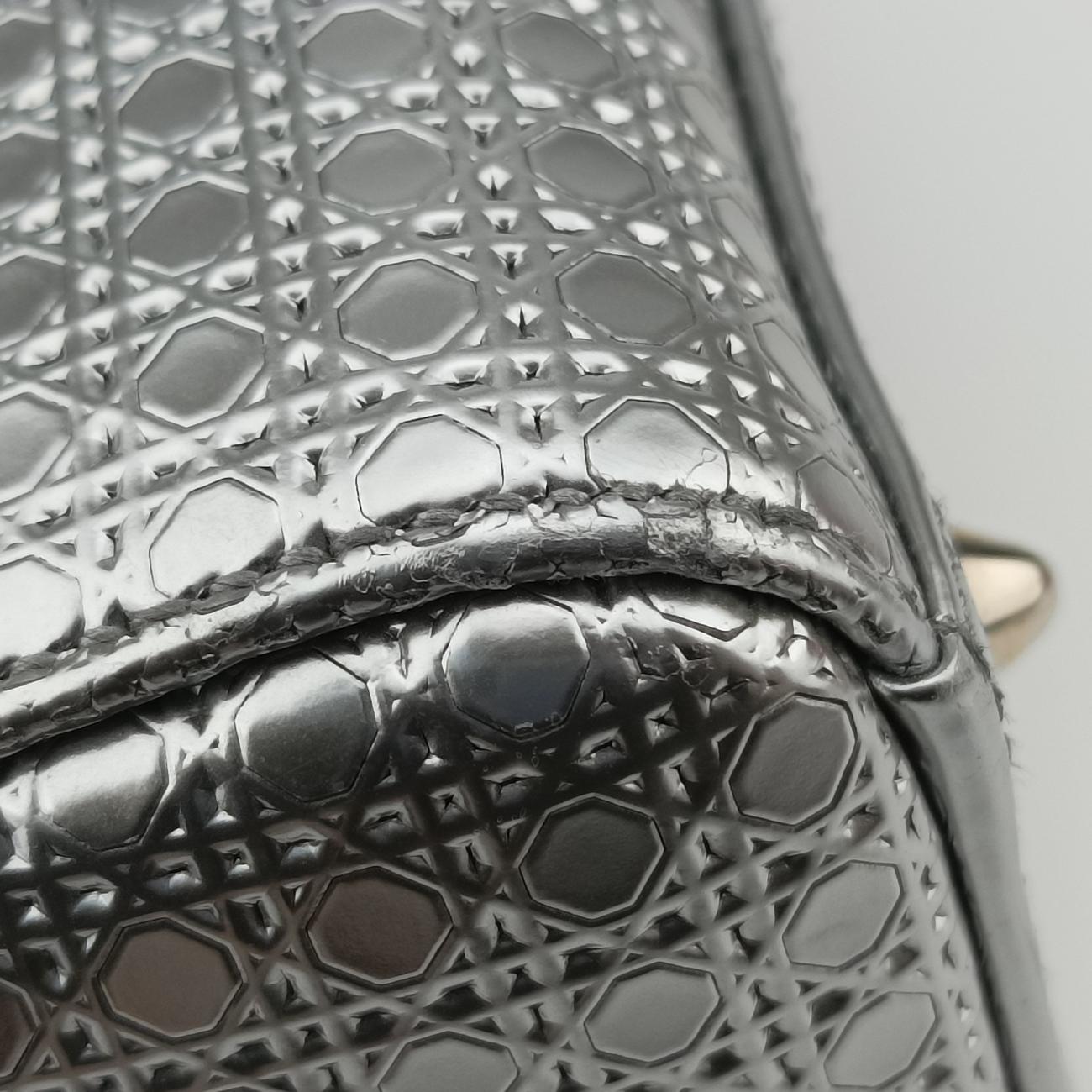 Secondhand Christian Dior Lady Dior Silver Patent Leather  shoulderbag | stylenewstar