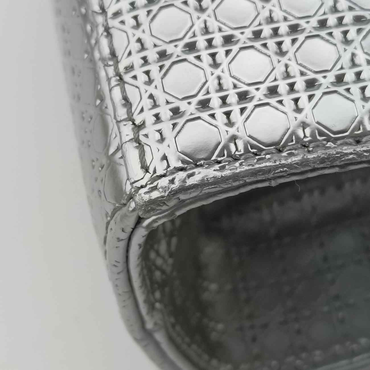 Secondhand Christian Dior Lady Dior Silver Patent Leather  shoulderbag | stylenewstar