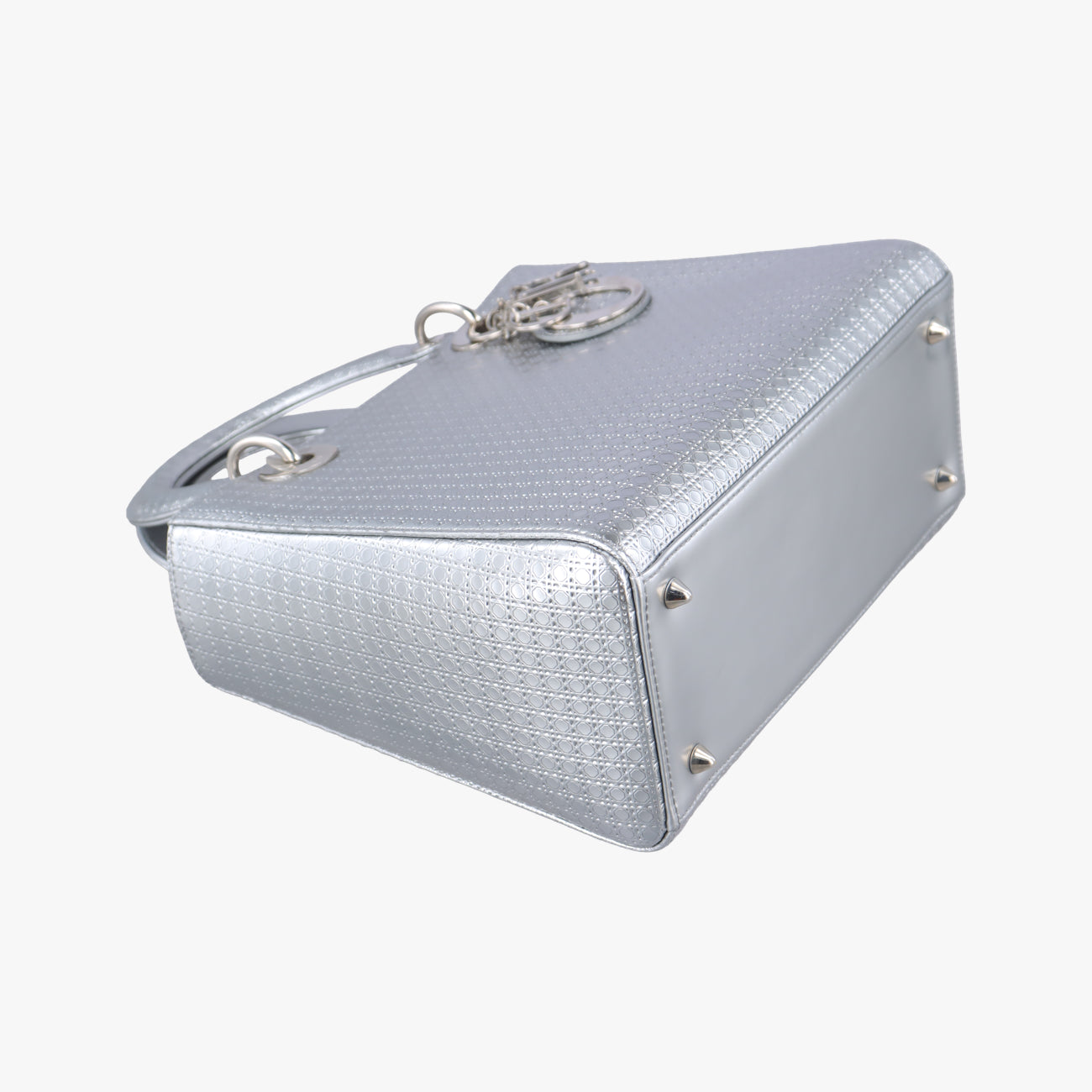 Secondhand Christian Dior Lady Dior Silver Patent Leather  shoulderbag | stylenewstar