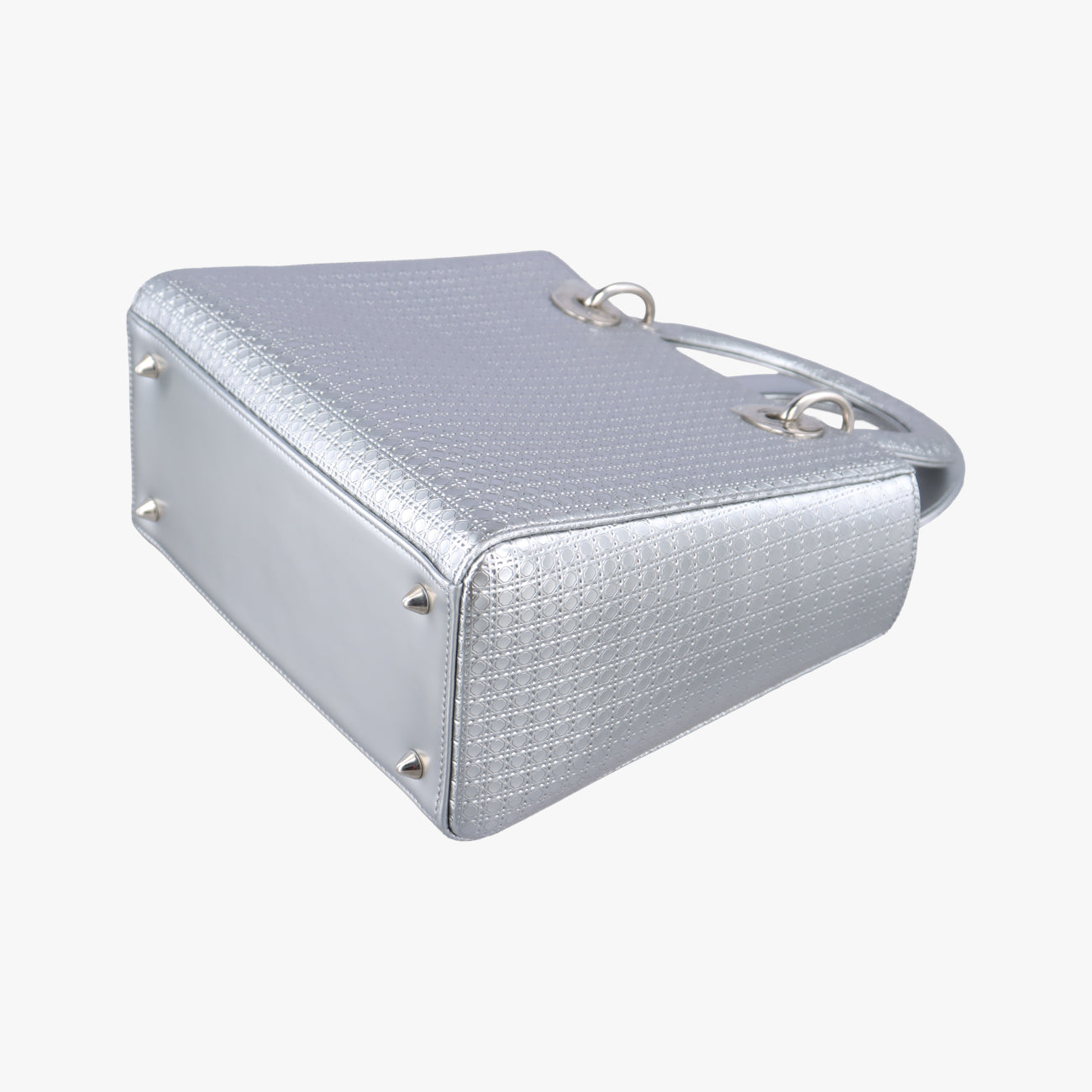 Secondhand Christian Dior Lady Dior Silver Patent Leather  shoulderbag | stylenewstar