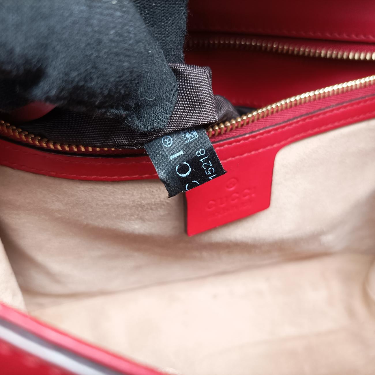 Pre-owned Gucci Sylvie Red×navy Leather 421882 shoulderbag | stylenewstar