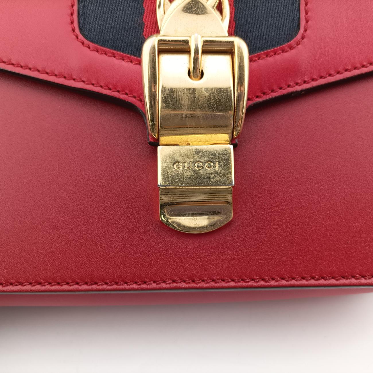 Pre-owned Gucci Sylvie Red×navy Leather 421882 shoulderbag | stylenewstar