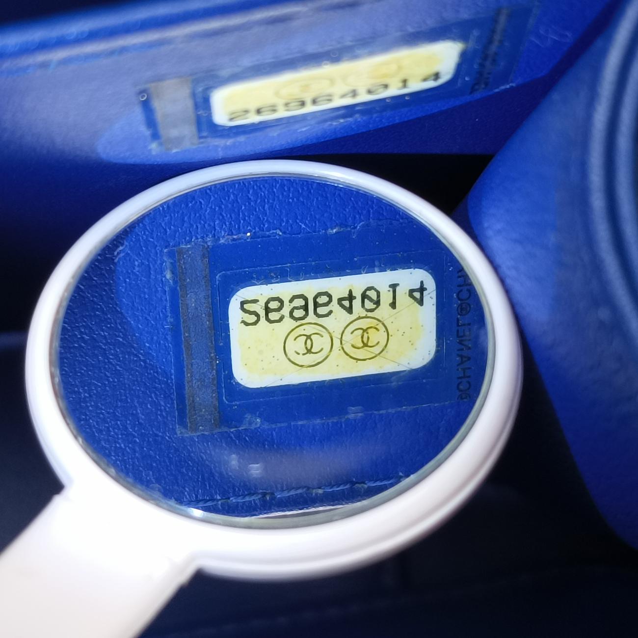 Pre-owned Chanel Filigree Vanity Case Top Handle Red x Blue x White Caviar Skin A84452 shoulderbag | stylenewstar