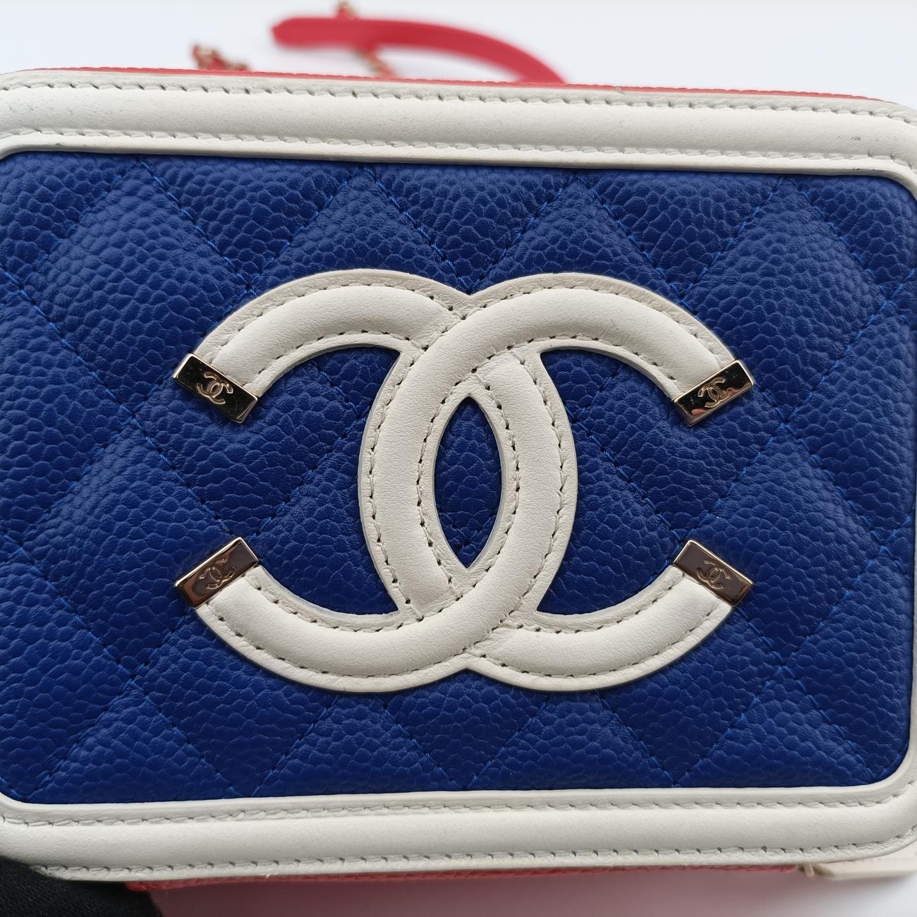 Pre-owned Chanel Filigree Vanity Case Top Handle Red x Blue x White Caviar Skin A84452 shoulderbag | stylenewstar