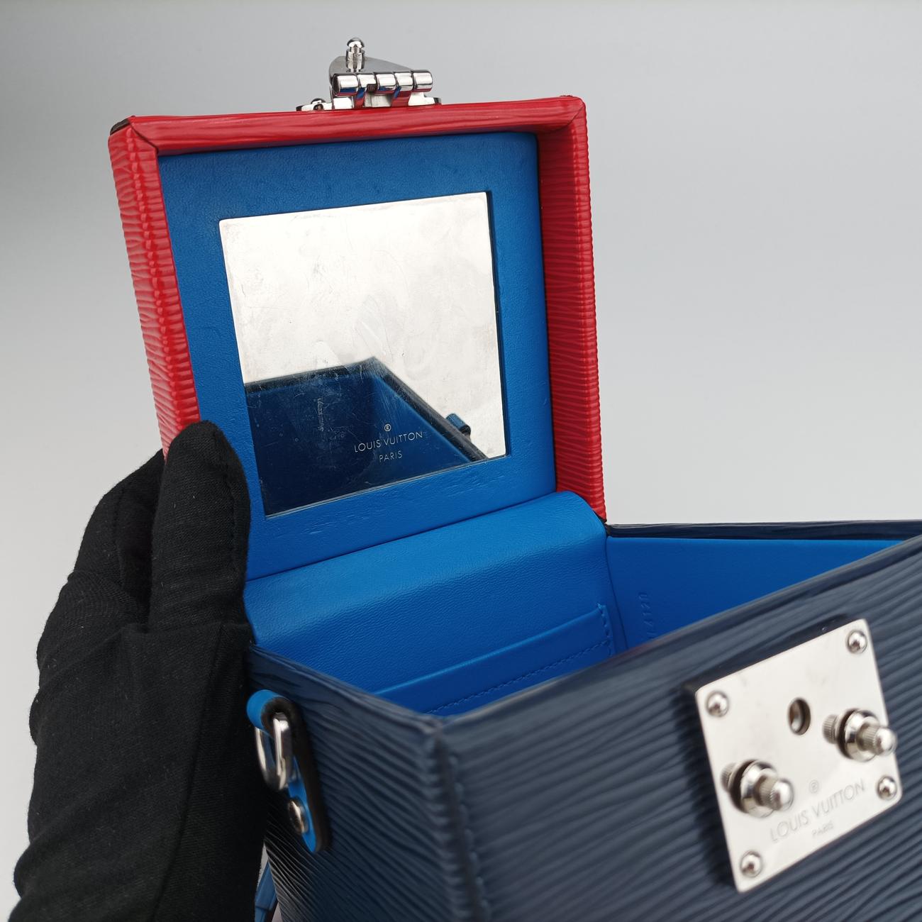 Pre-owned Louis Vuitton Breaker box Navy×Red epi M52466 shoulderbag | stylenewstar