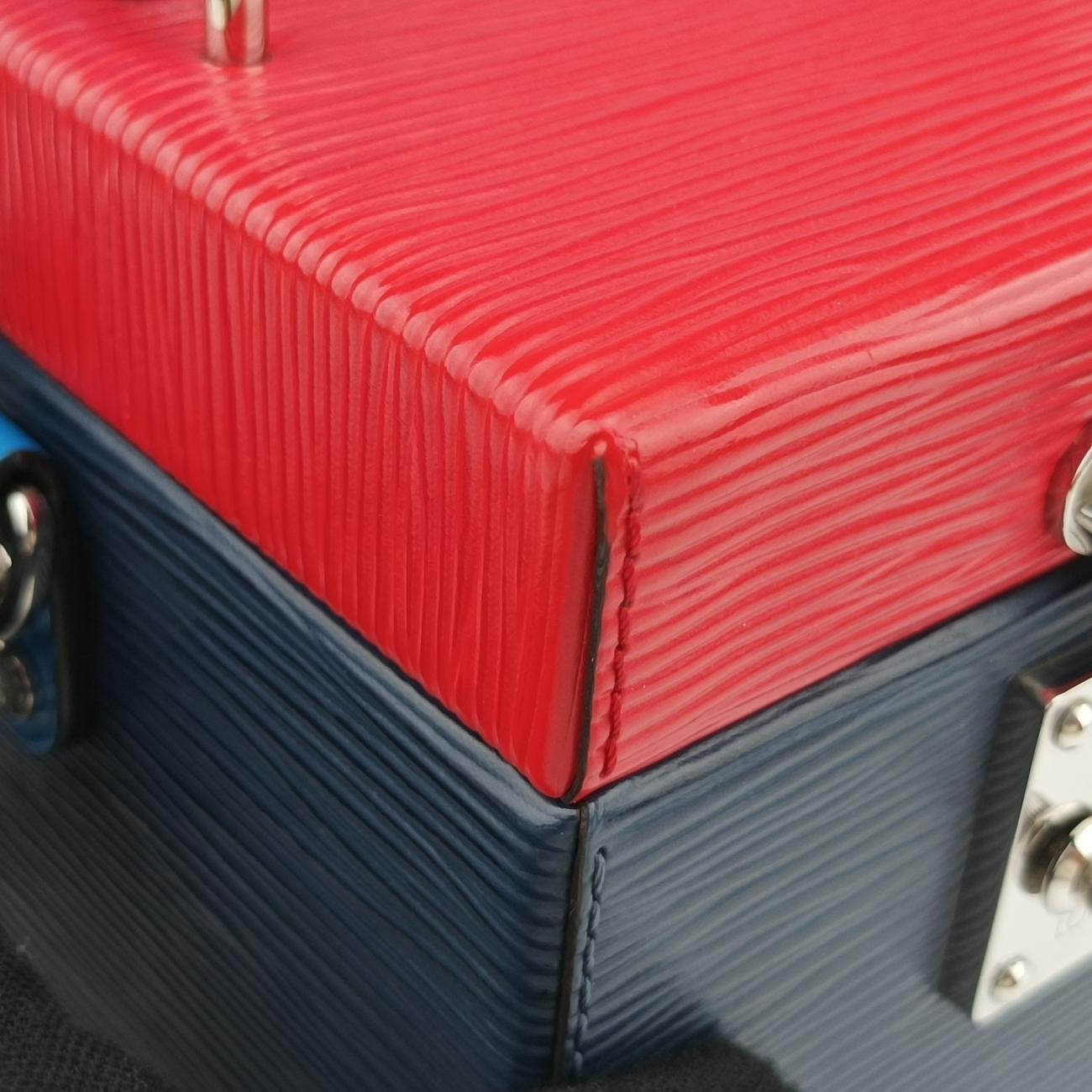 Pre-owned Louis Vuitton Breaker box Navy×Red epi M52466 shoulderbag | stylenewstar