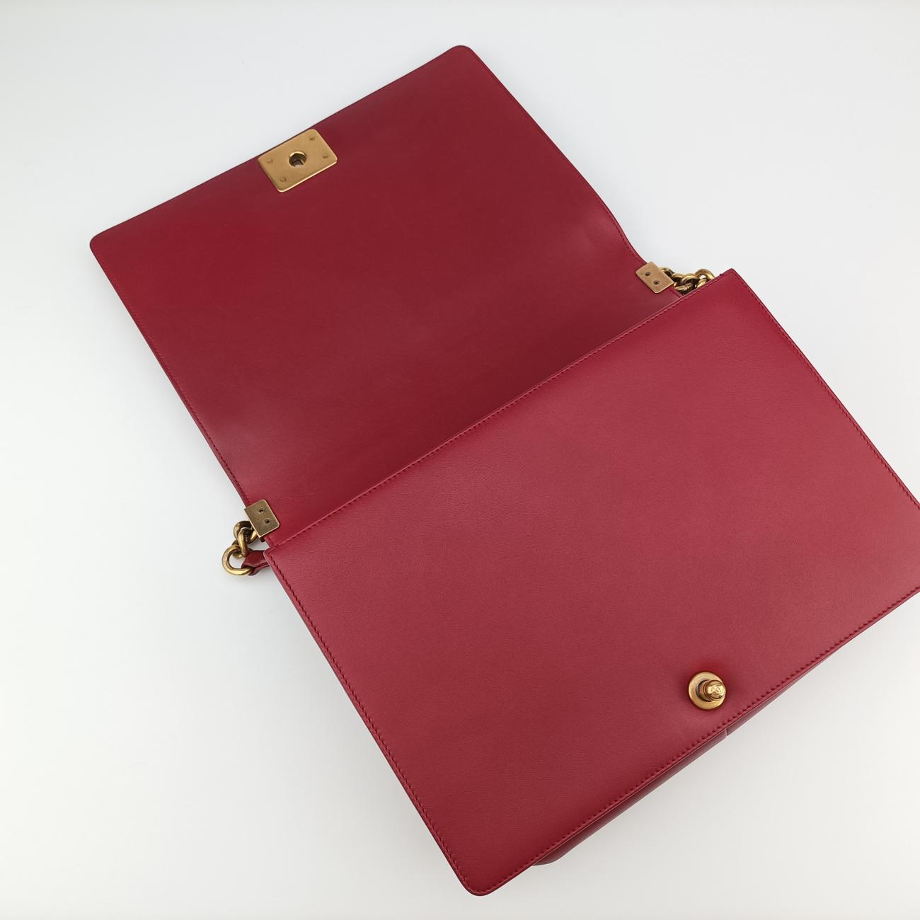 Pre-owned Chanel BOY CHANEL Red lambskin A67087 shoulderbag | stylenewstar