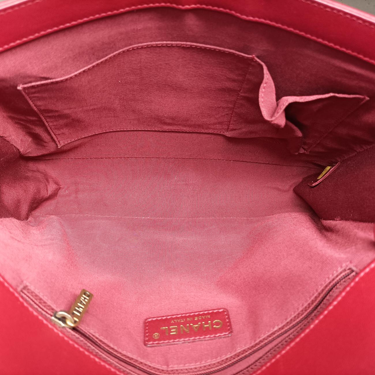 Pre-owned Chanel BOY CHANEL Red lambskin A67087 shoulderbag | stylenewstar