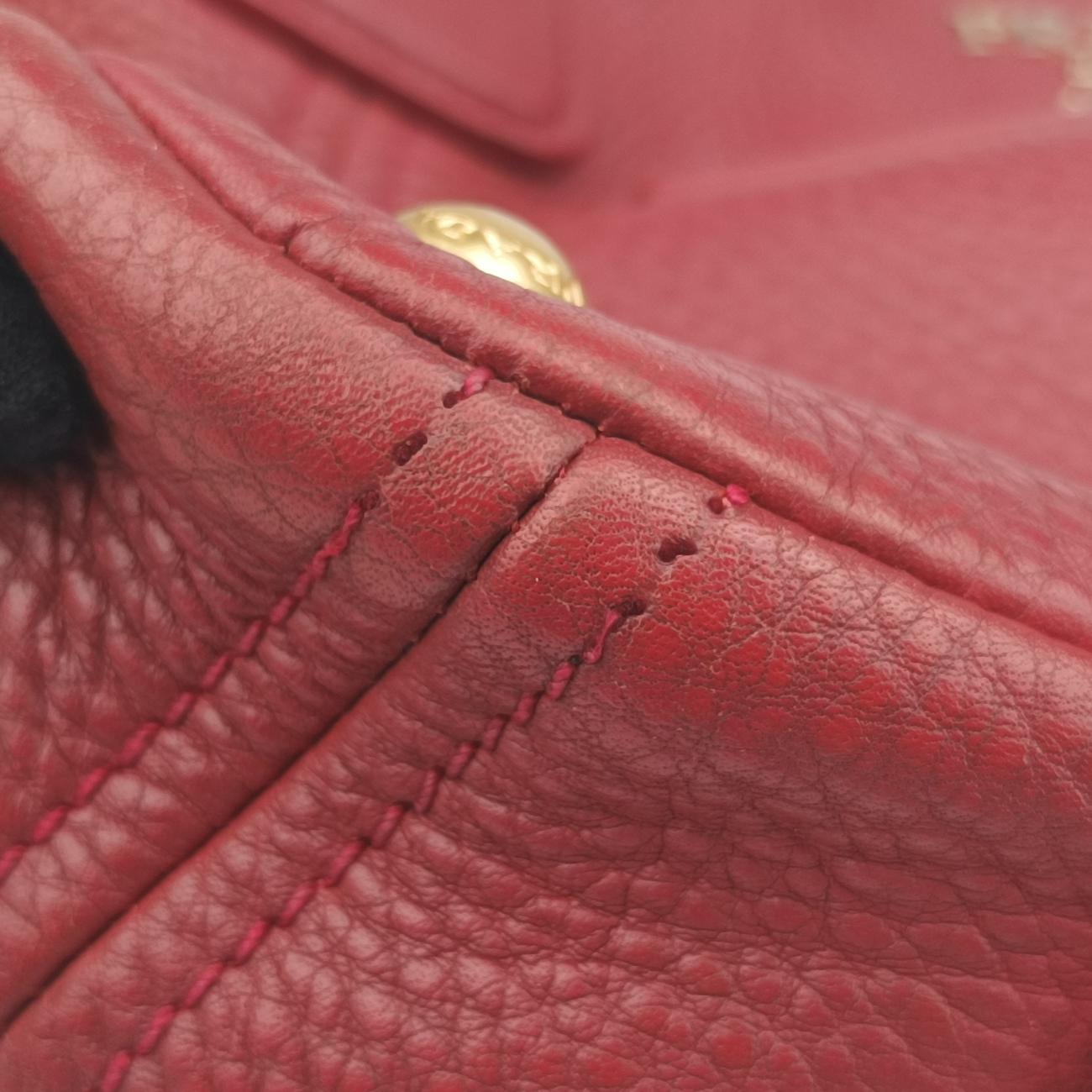 Pre-owned Prada Triangle logo Red Leather B2343M shoulderbag | stylenewstar