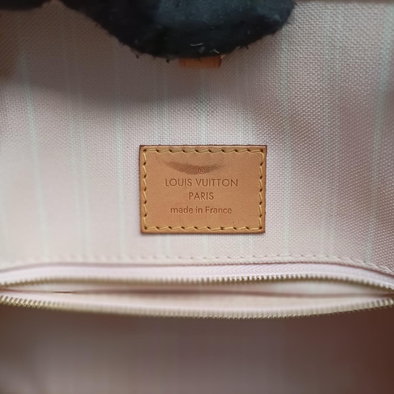 Pre-owned Louis Vuitton The Pool OnTheGo GM Pink×multicolor Monogram Giant M57889 shoulderbag | stylenewstar