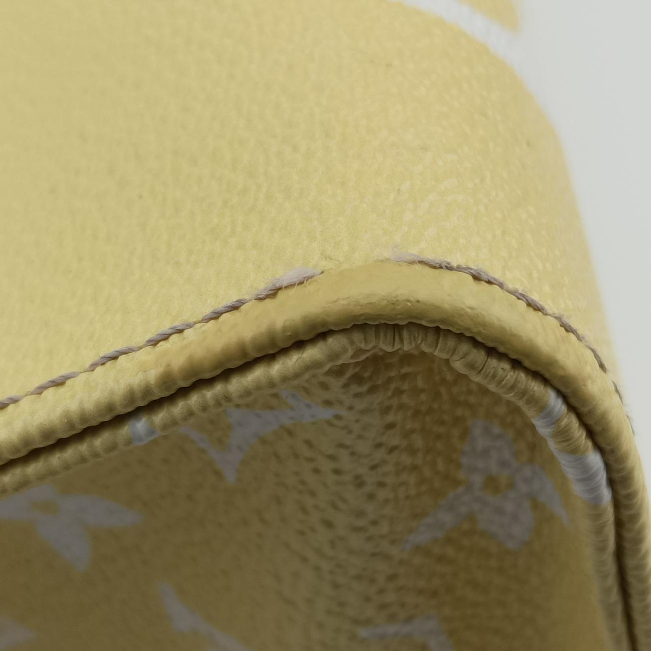 Pre-owned Louis Vuitton The Pool OnTheGo GM Pink×multicolor Monogram Giant M57889 shoulderbag | stylenewstar