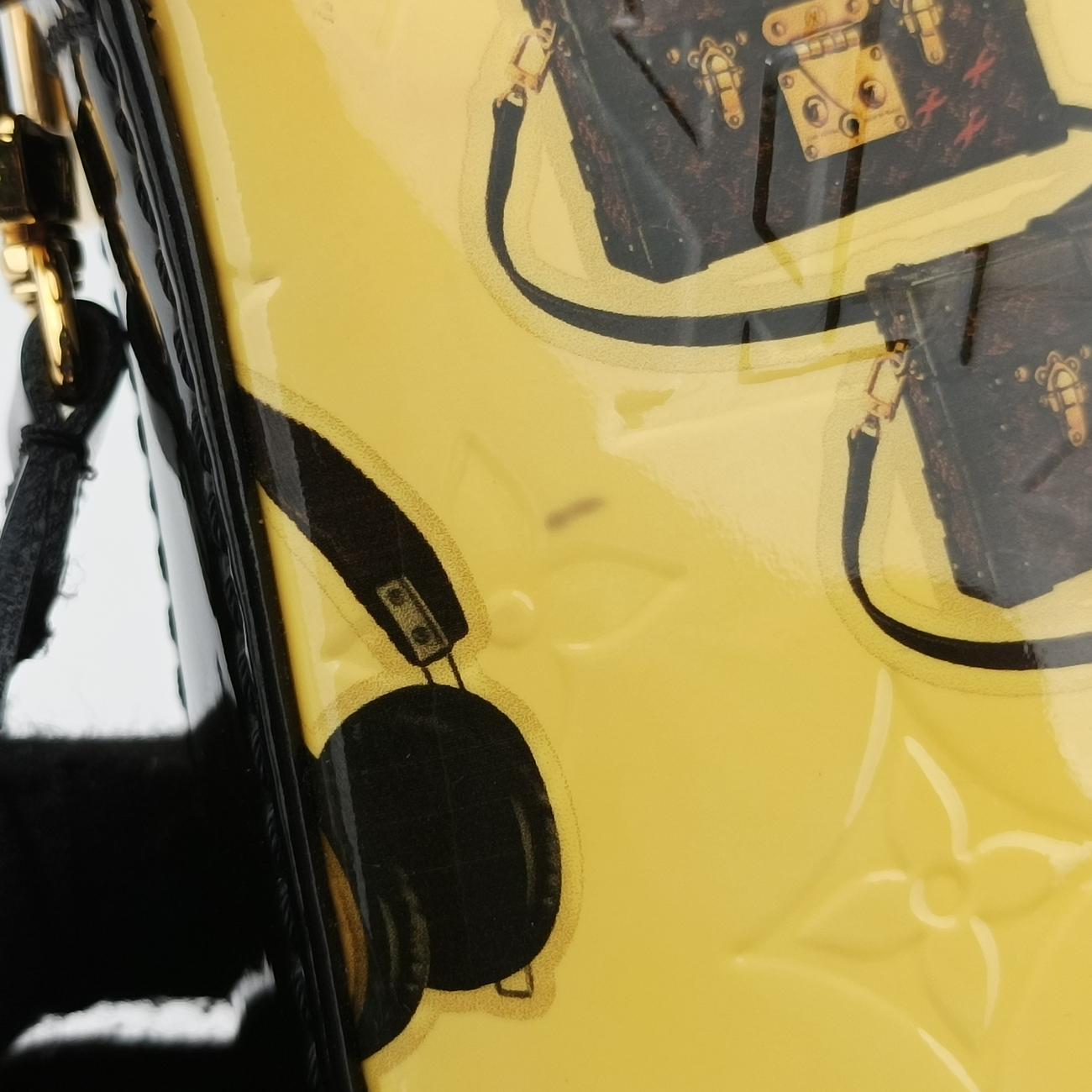 Pre-owned Louis Vuitton Pochette Accessoires Sticker White×multi Vernis M90928 handbag | stylenewstar