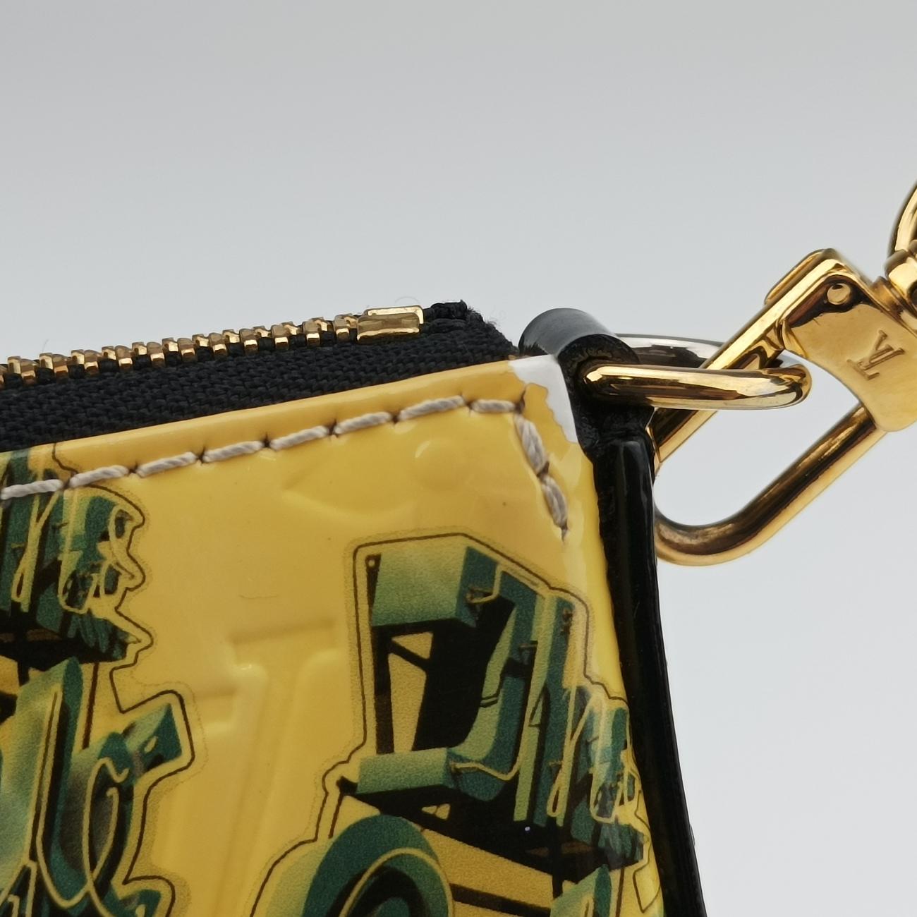 Pre-owned Louis Vuitton Pochette Accessoires Sticker White×multi Vernis M90928 handbag | stylenewstar