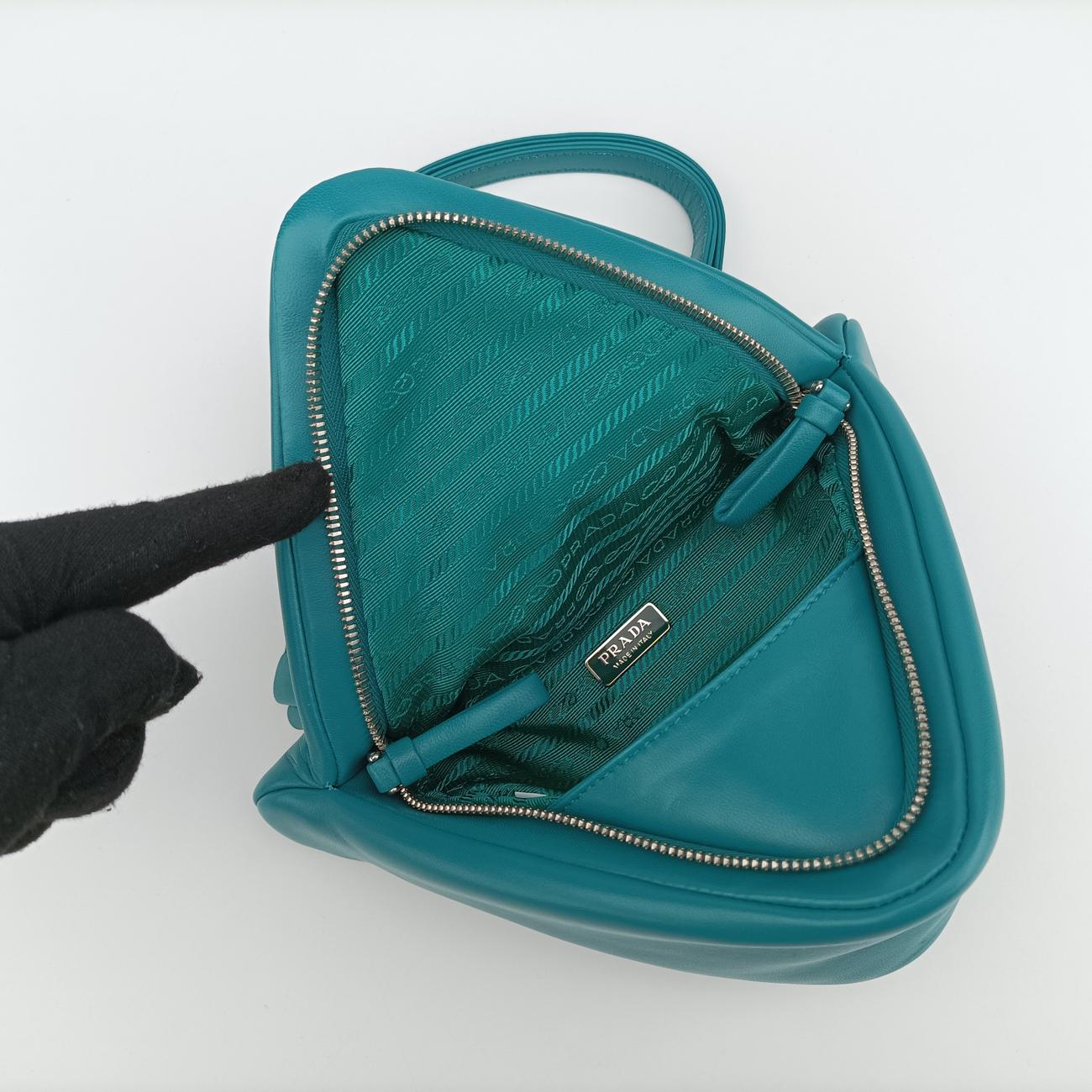 Pre-owned Prada Padded Nappa triangle Green lambskin 1BA315 shoulderbag | stylenewstar